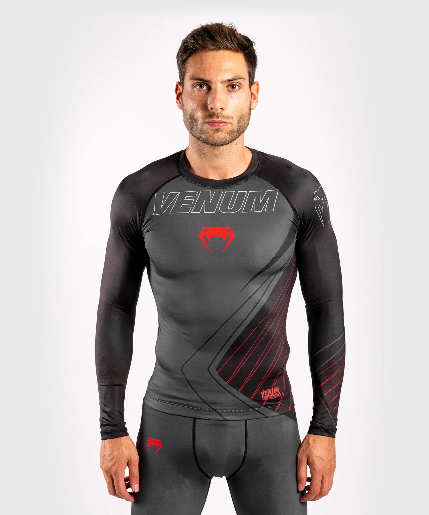 Venum Contender 5.0 Rashguard – Mangas Largas - Negro/Rojo