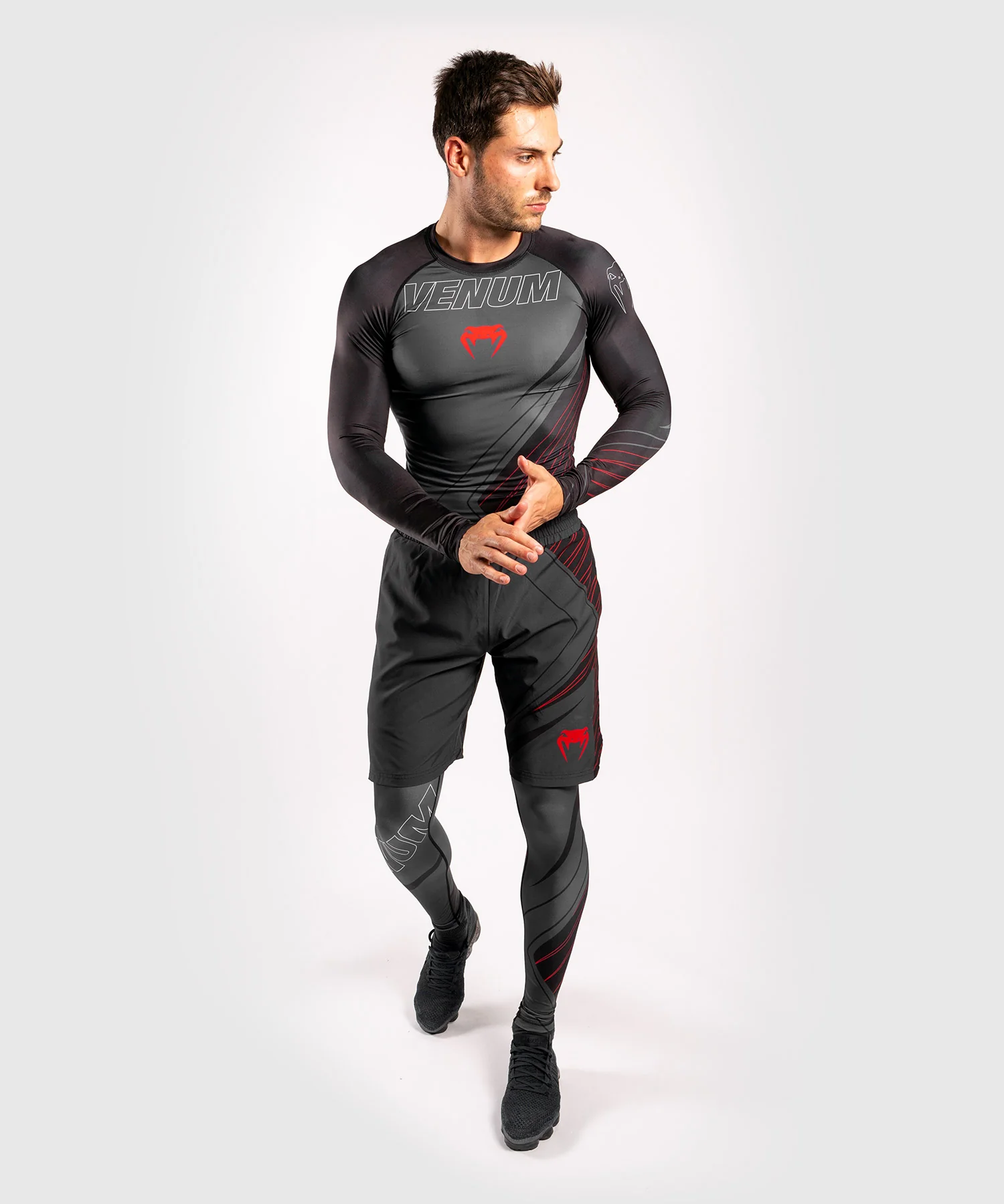 Venum Contender 5.0 Rashguard – Mangas Largas - Negro/Rojo - Image 6