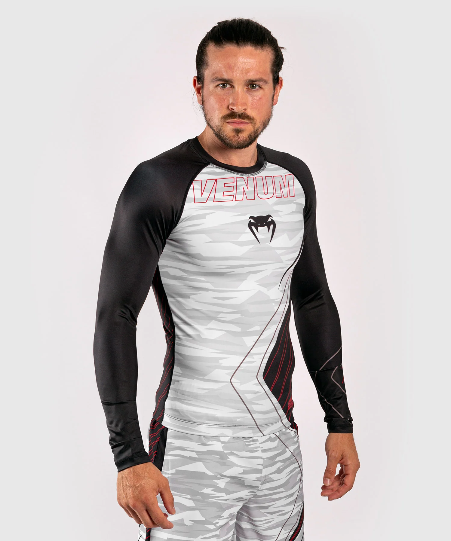 Venum Contender 5.0 Rashguard – Mangas Largas - White/Camo - Image 3