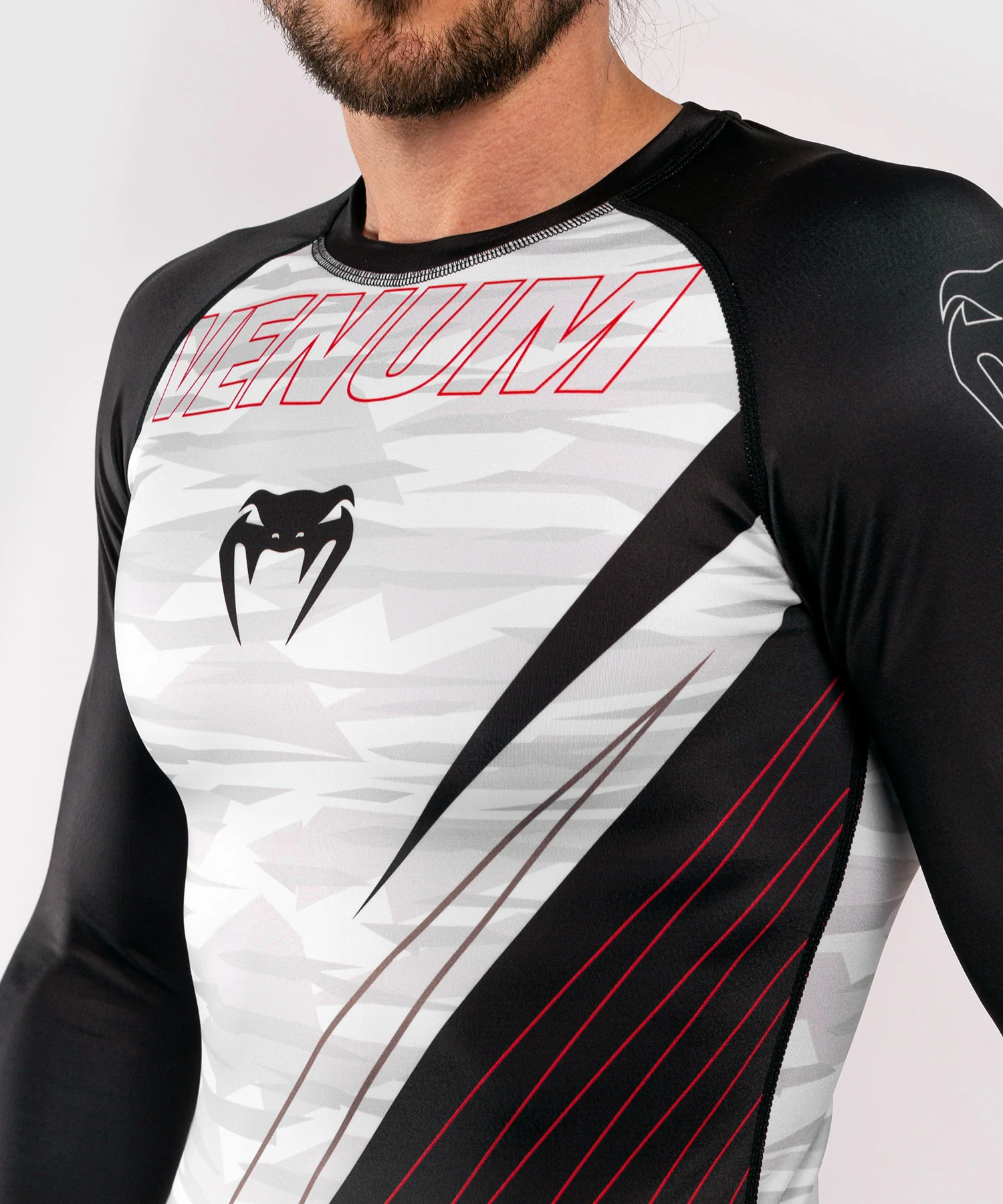Venum Contender 5.0 Rashguard – Mangas Largas - White/Camo - Image 6
