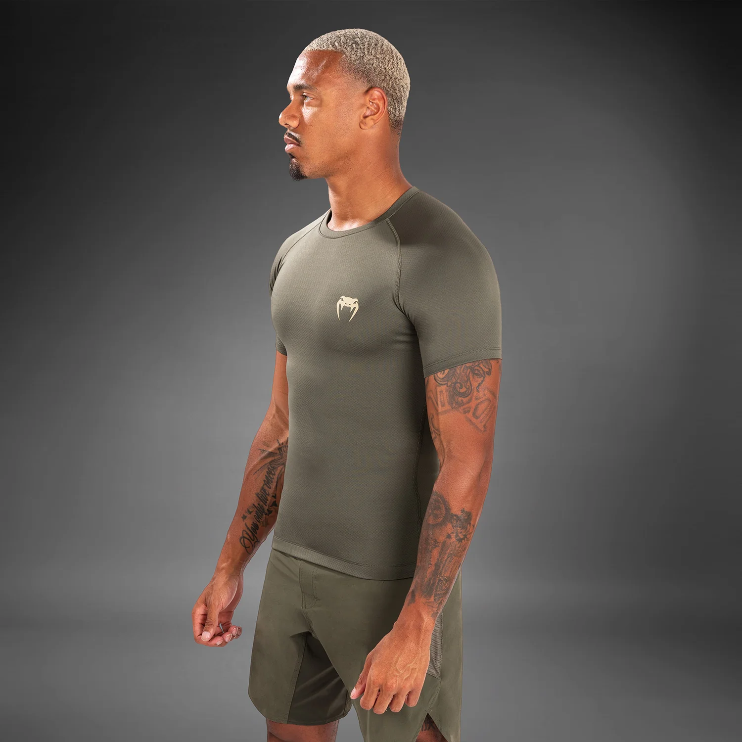 Venum Contender Lycra de manga corta para hombre - Caqui