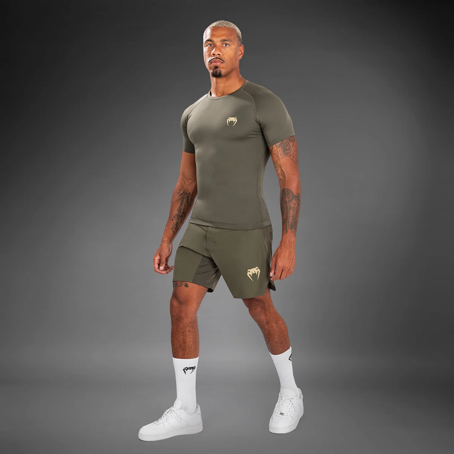 Venum Contender Lycra de manga corta para hombre - Caqui - Image 2