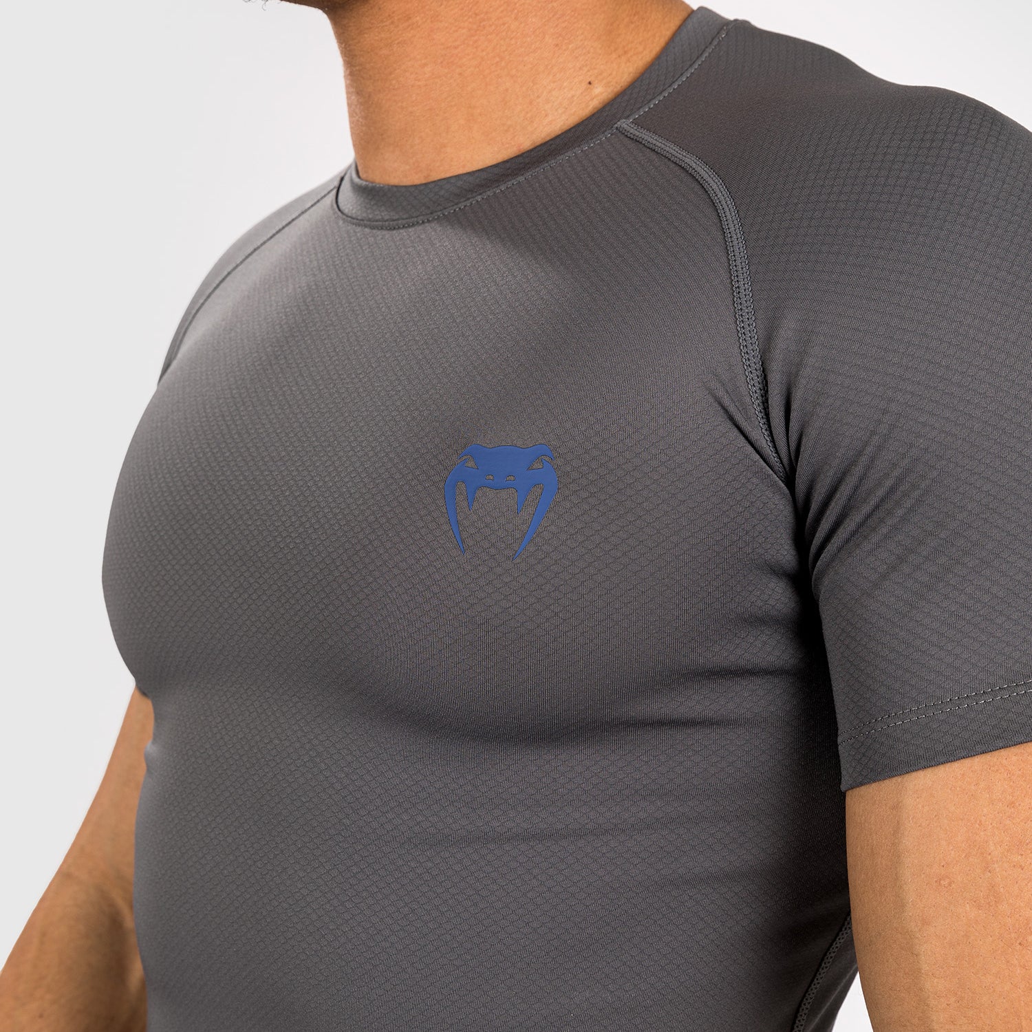 Venum Contender Lycra de manga corta para hombre - Gris - Image 5