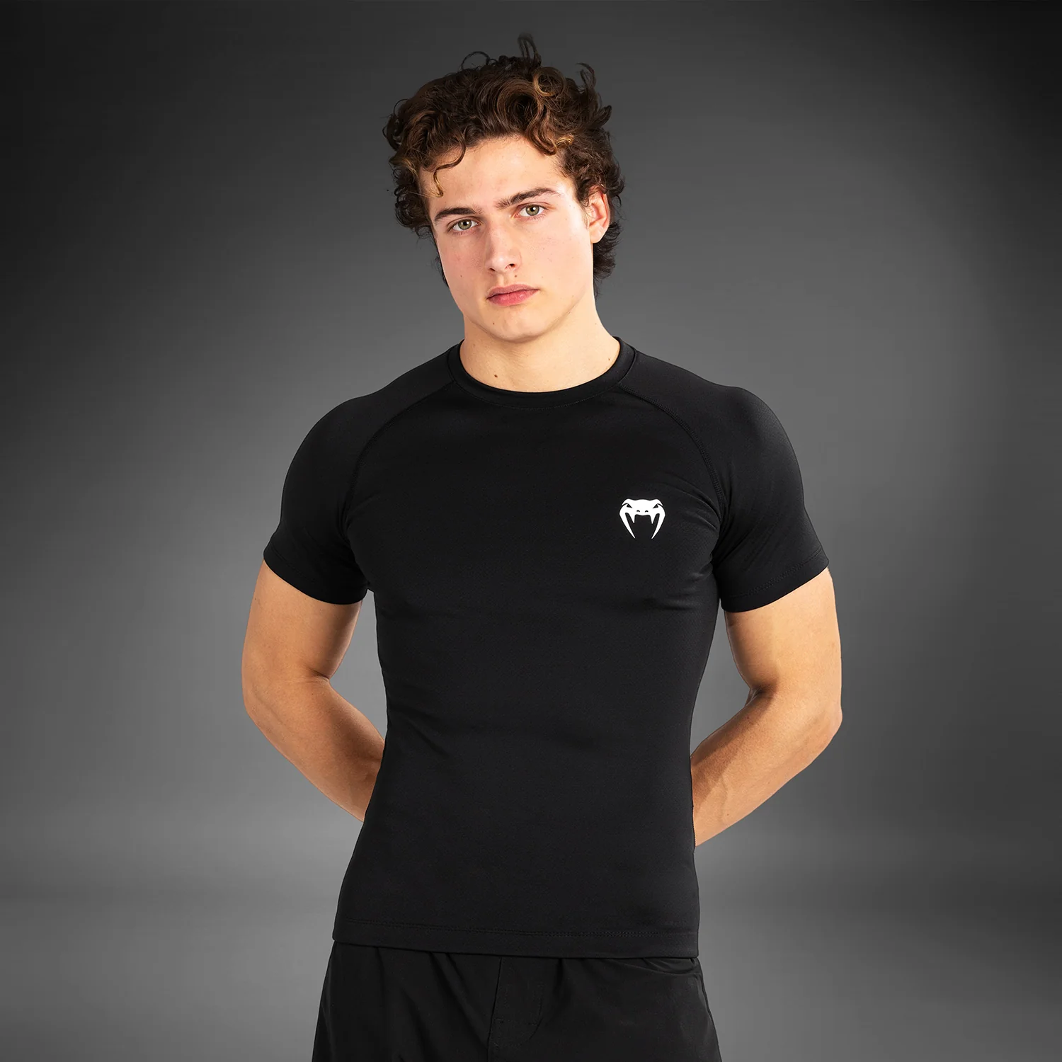 Venum Contender Lycra de manga corta para hombre - Negro/Blanco - Image 4