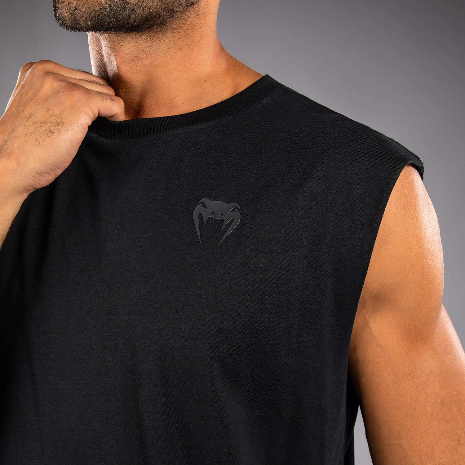 Venum Divide Camiseta Sin Mangas - Negro - Image 4