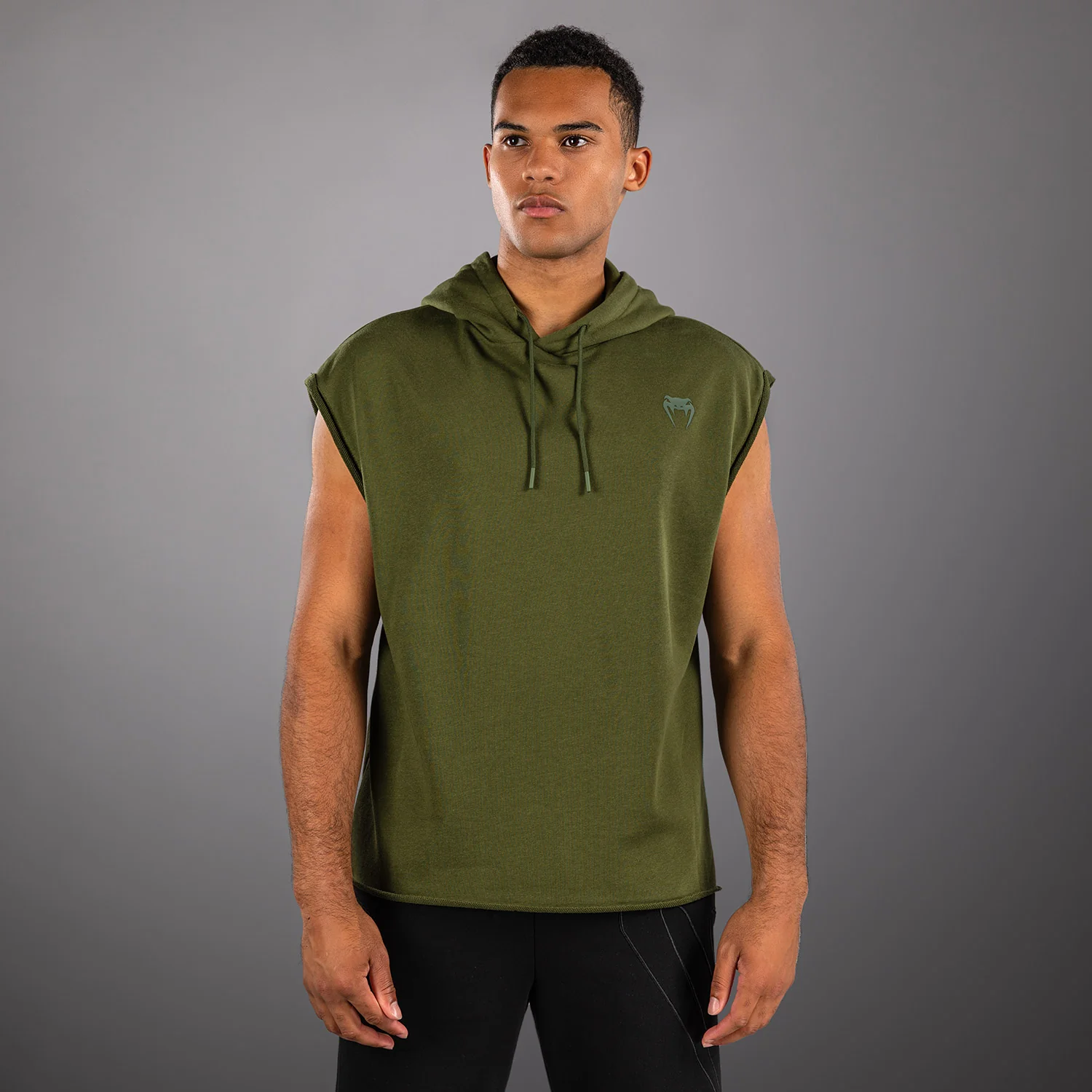 Venum Divide Sudadera con Capucha Sin Mangas - Verde Militar - Image 2