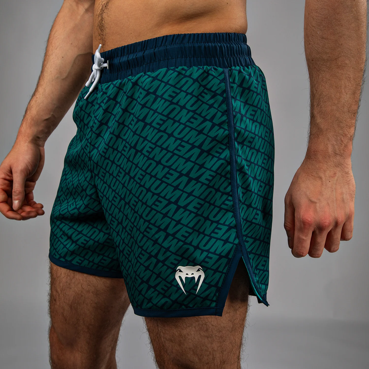 Venum Echo Board Shorts - Azul Profundo/Verde Esmeralda - Image 5