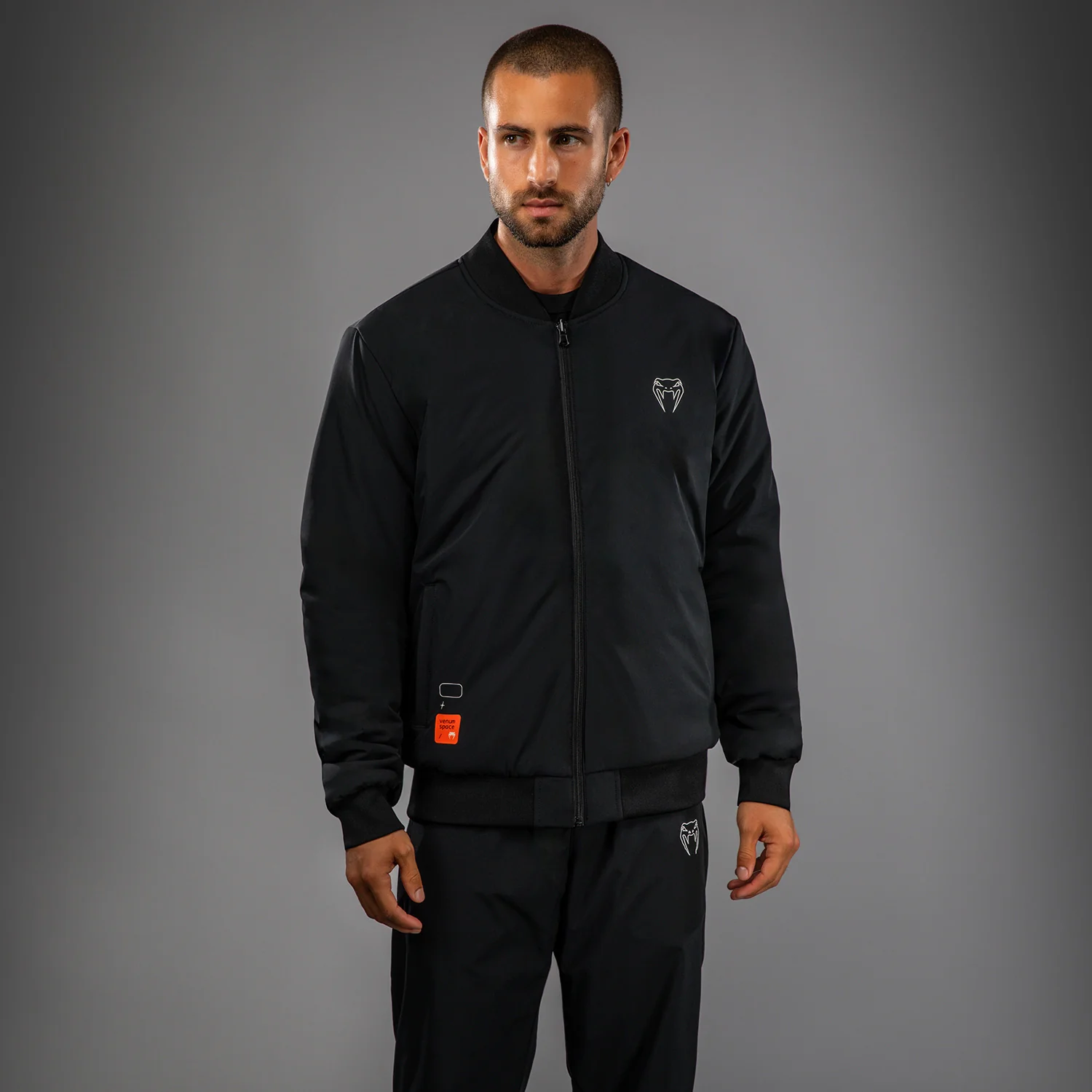 Venum Eclipse Cazadora Bomber – Negro/Hueso - Image 2