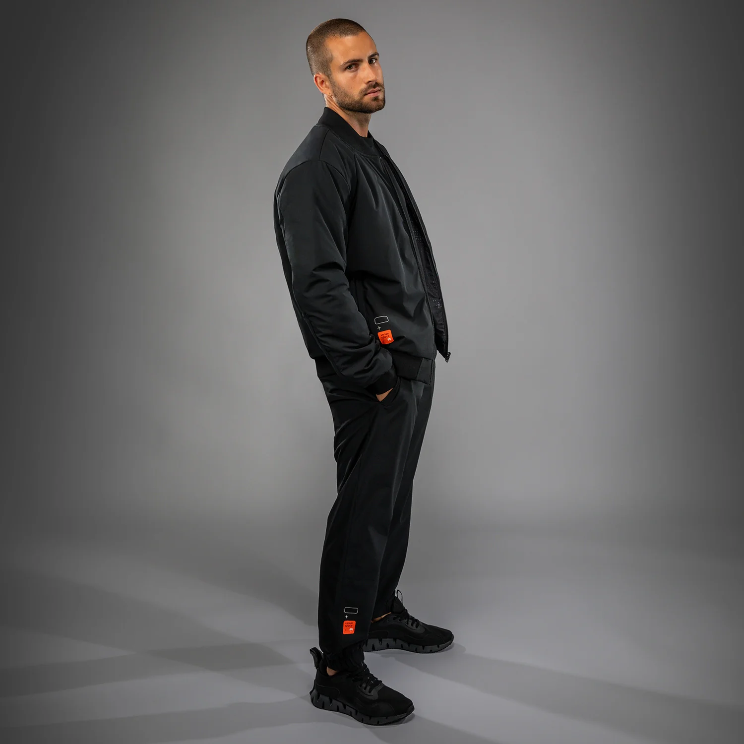 Venum Eclipse Cazadora Bomber – Negro/Hueso - Image 6