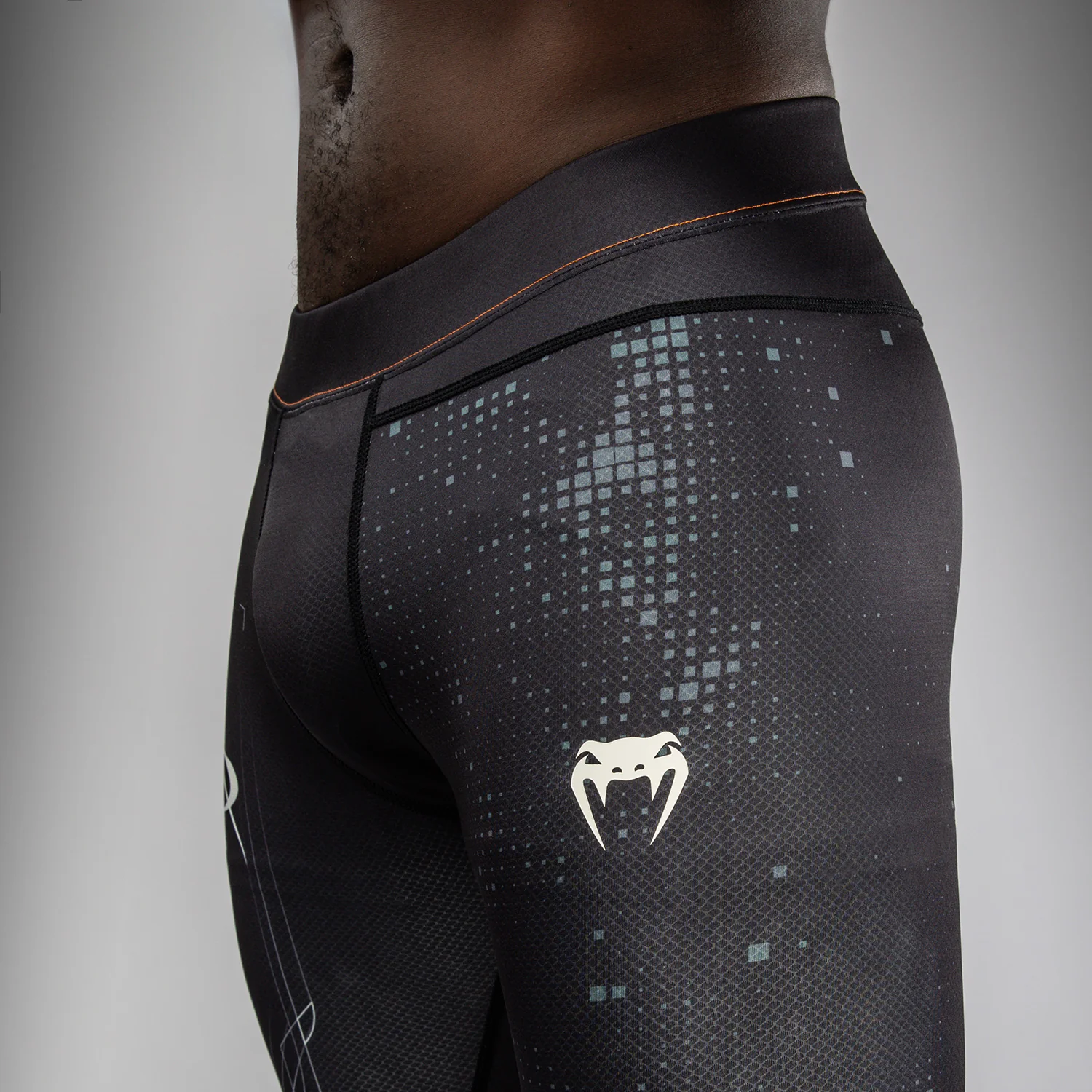 Venum Eclipse Mallas – Negro/Marfil - Image 5