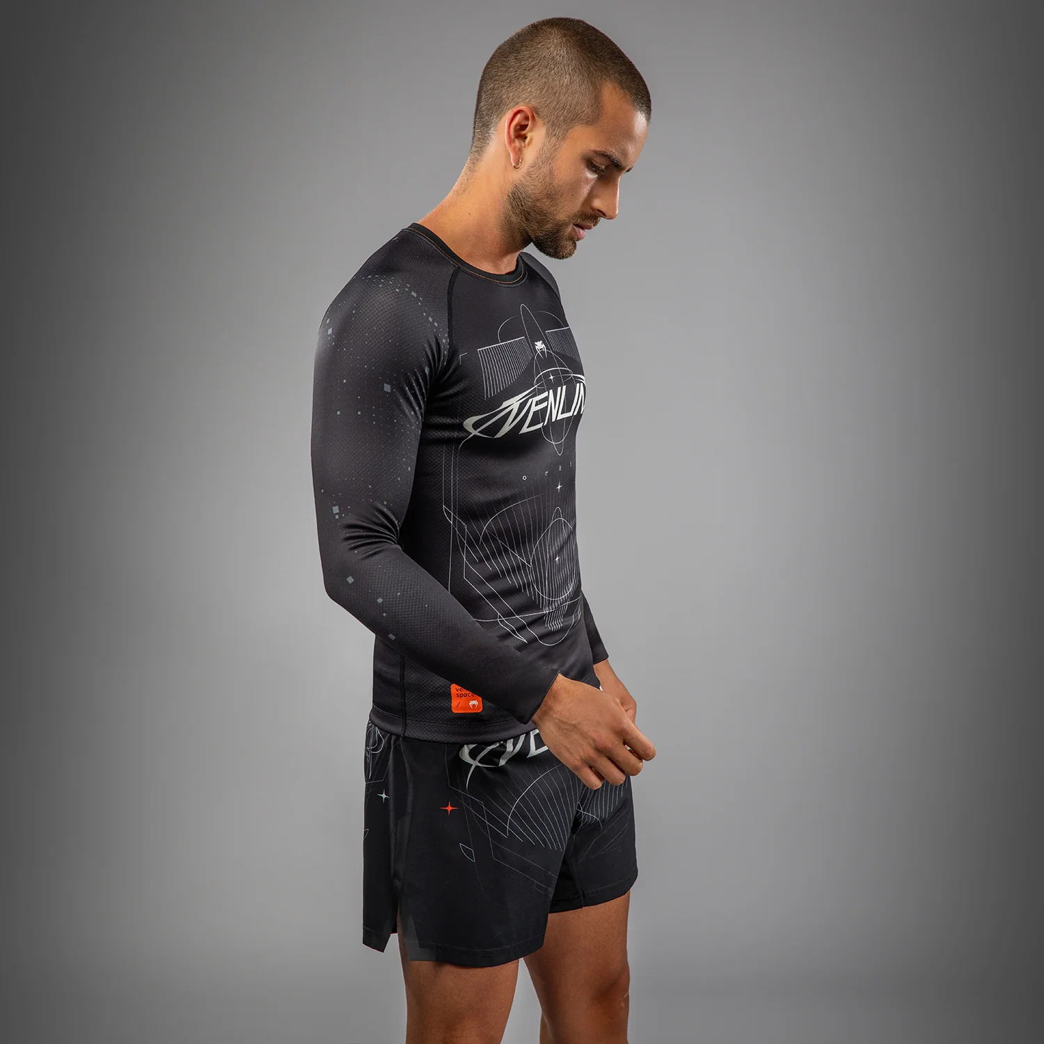 Venum Eclipse Rashguard Manga Larga – Negro/Marfil - Image 3
