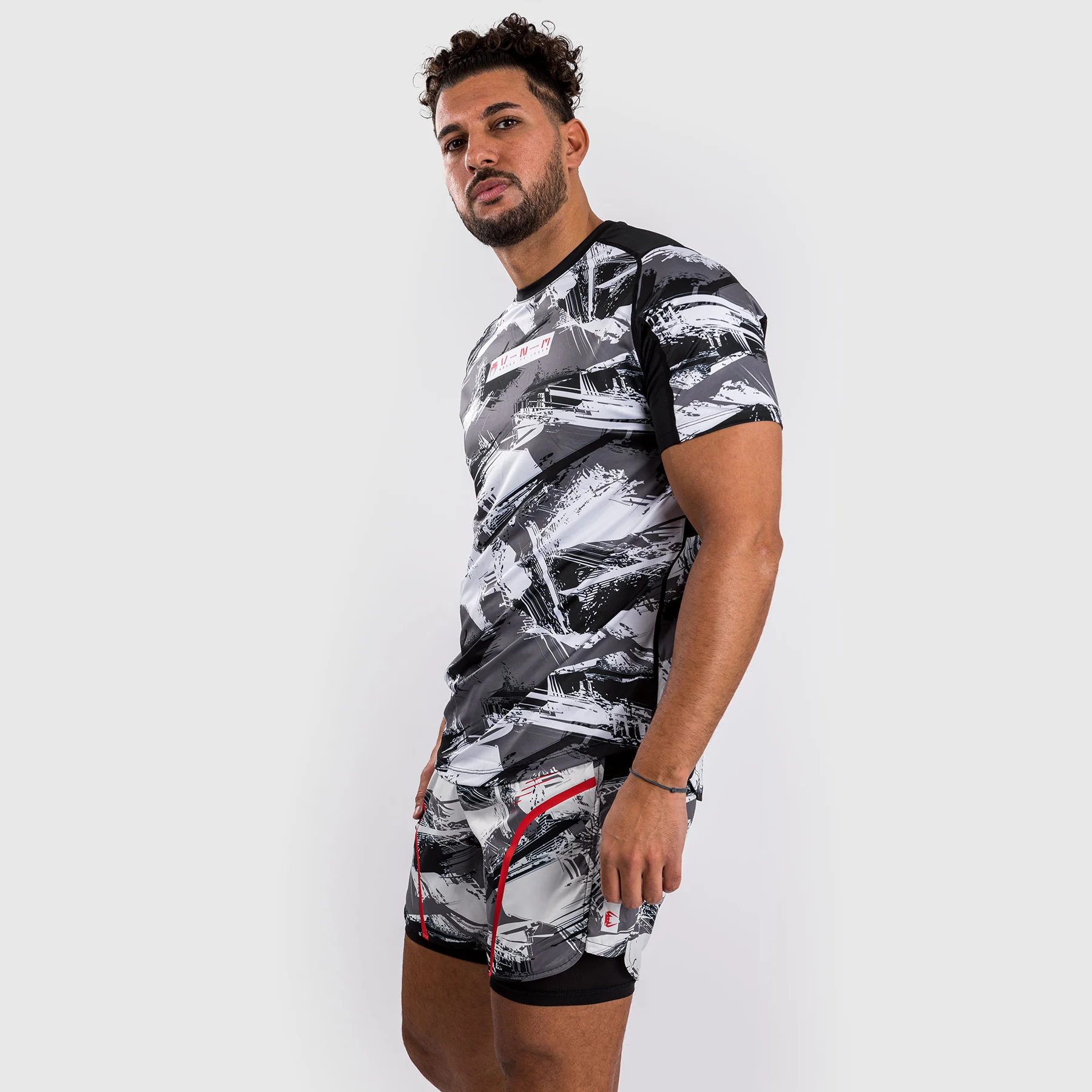 Venum Electron 3.0 Camiseta Dry-Tech - Gris/Rojo - Image 3