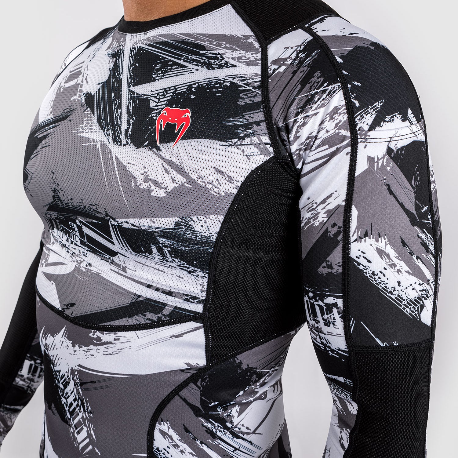 Venum Electron 3.0 Lycra Manga Larga -  Gris/Rojo - Image 6