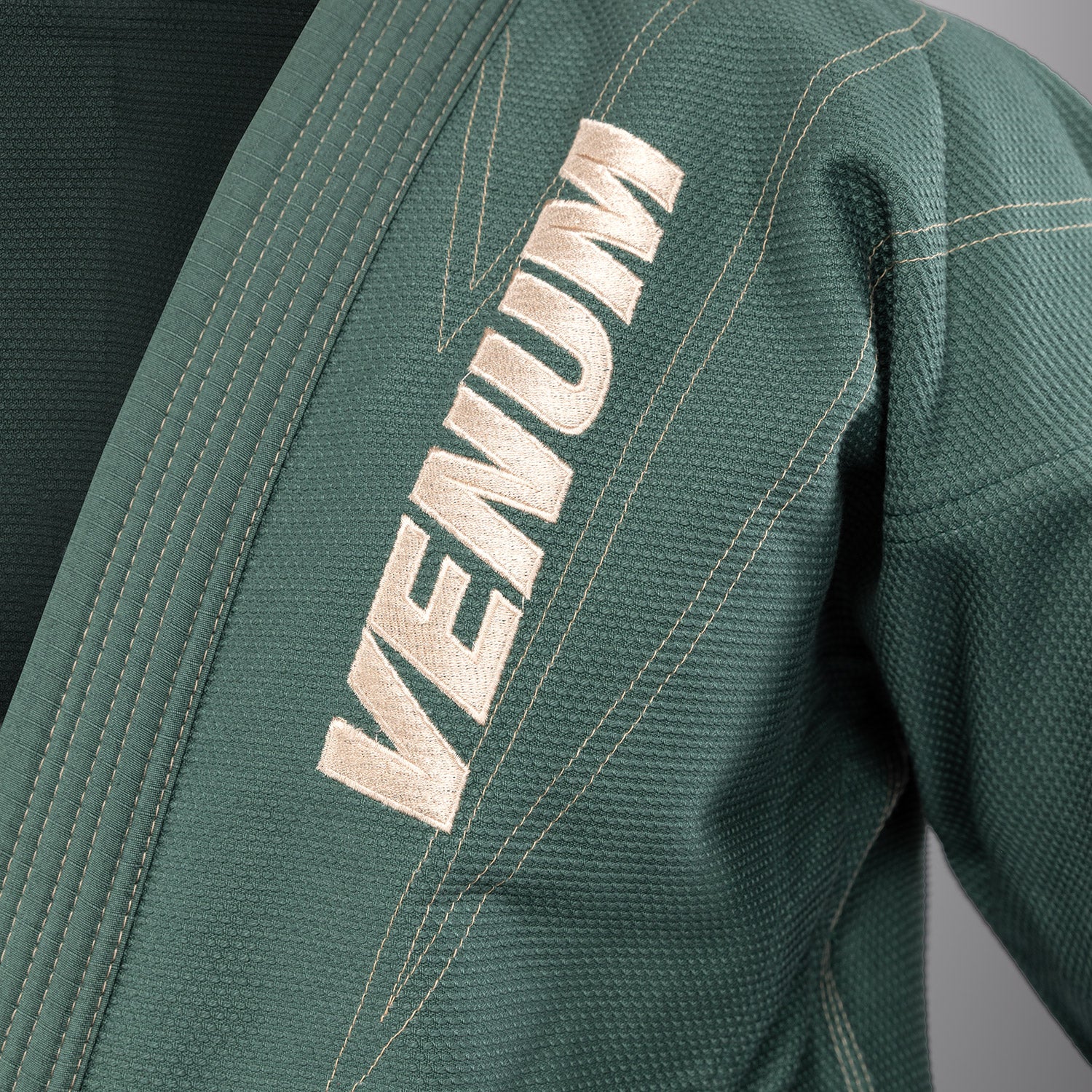 Venum Elite 5.0 Gi de Jiu Jitsu Brasileño (450 gsm) - Verde Bosque - Image 7