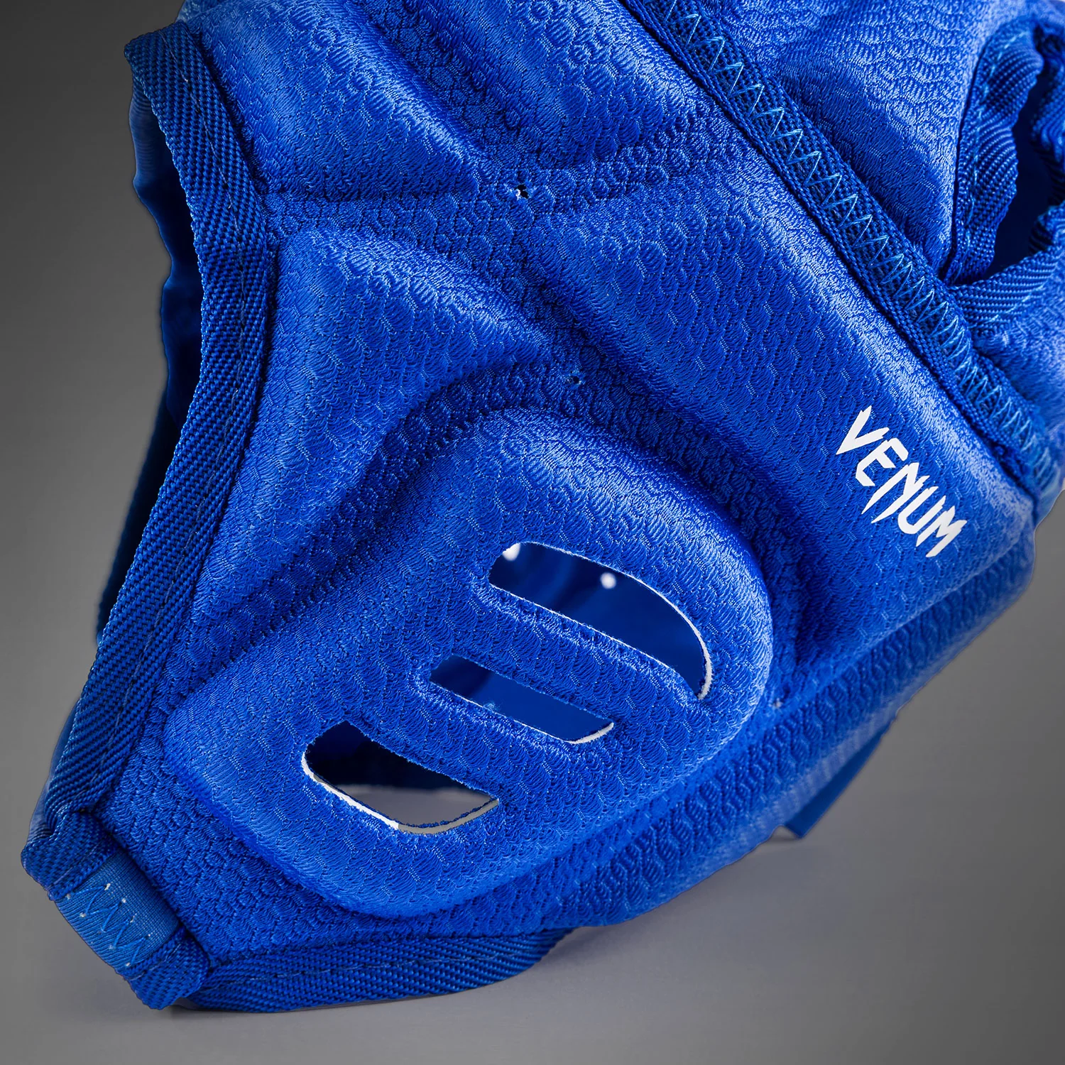 Venum Elite Casco Softshell Protect – Azul Real/Blanco - Image 7