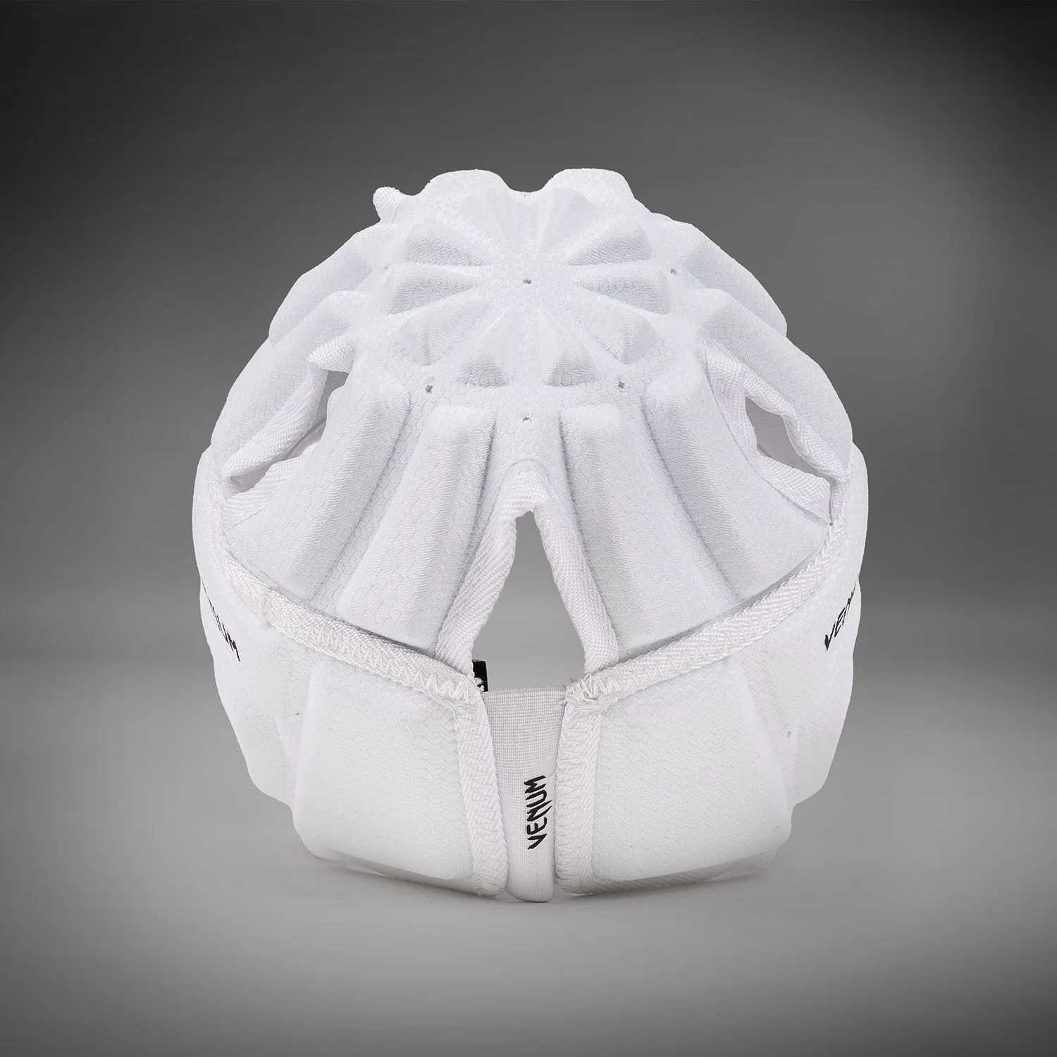 Venum Elite Casco Softshell Protect – Blanco/Negro - Image 4