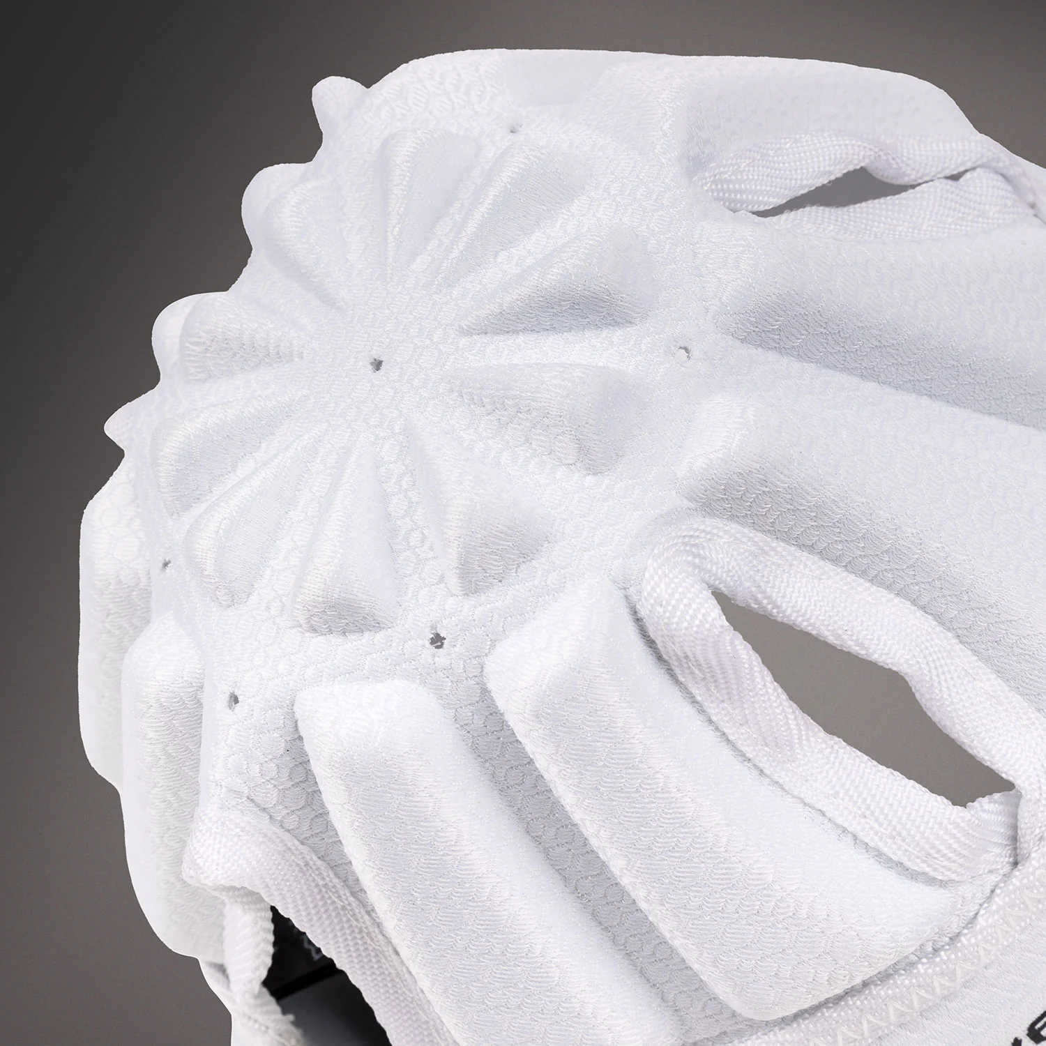 Venum Elite Casco Softshell Protect – Blanco/Negro - Image 6
