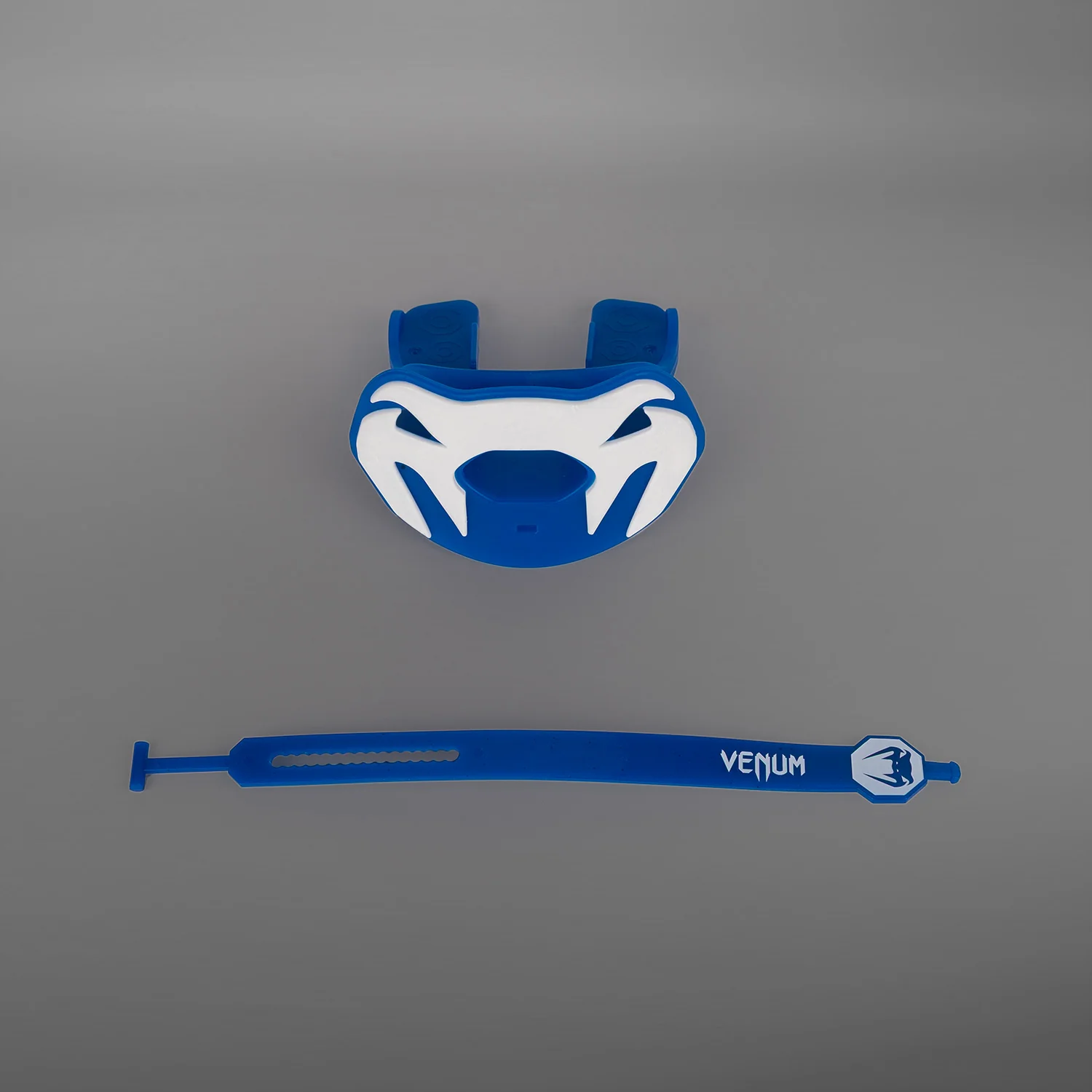 Venum Elite Protector Bucal Edición Logo  - Azul/Blanco - Image 2