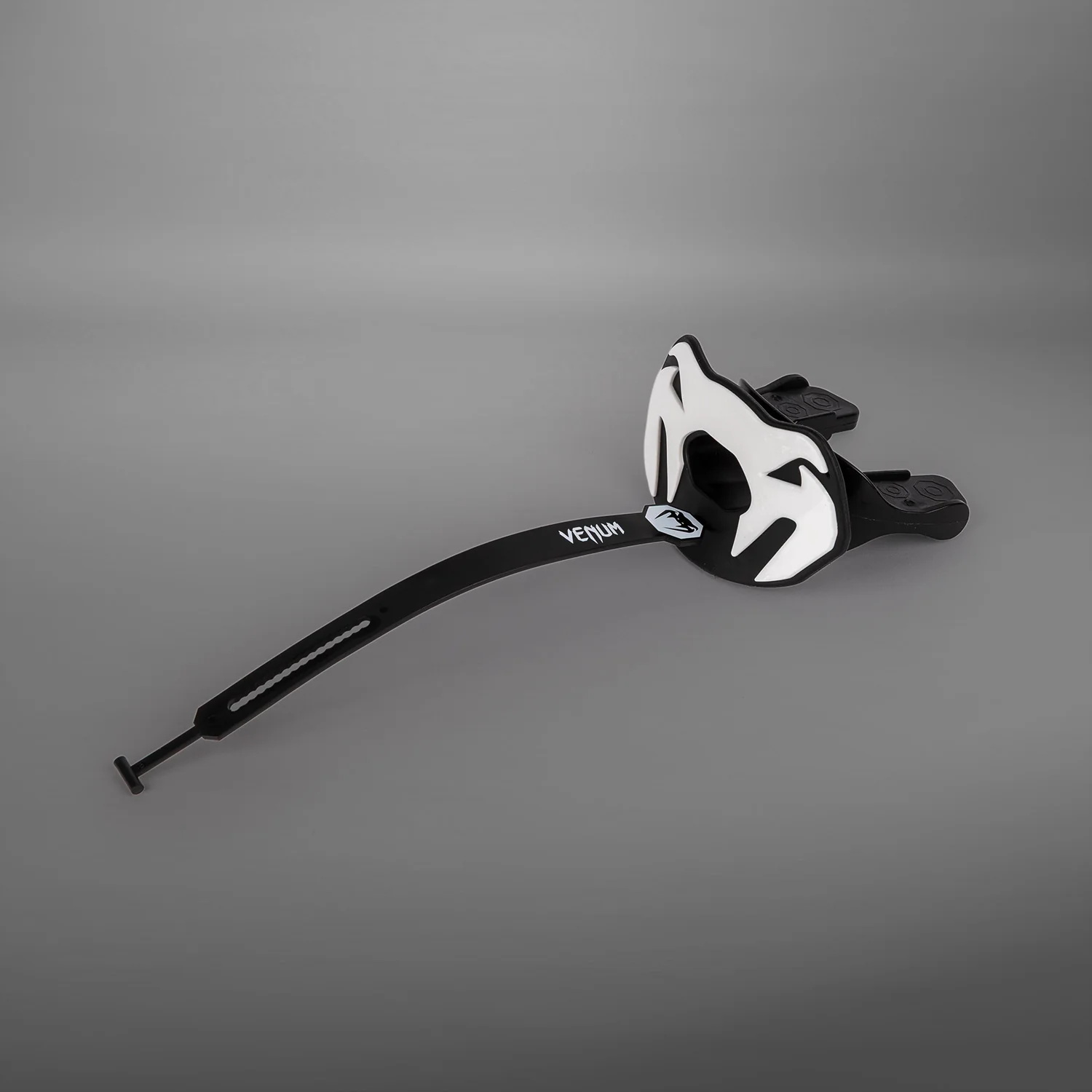 Venum Elite Protector Bucal Edición Logo  - Negro/Blanco - Image 5