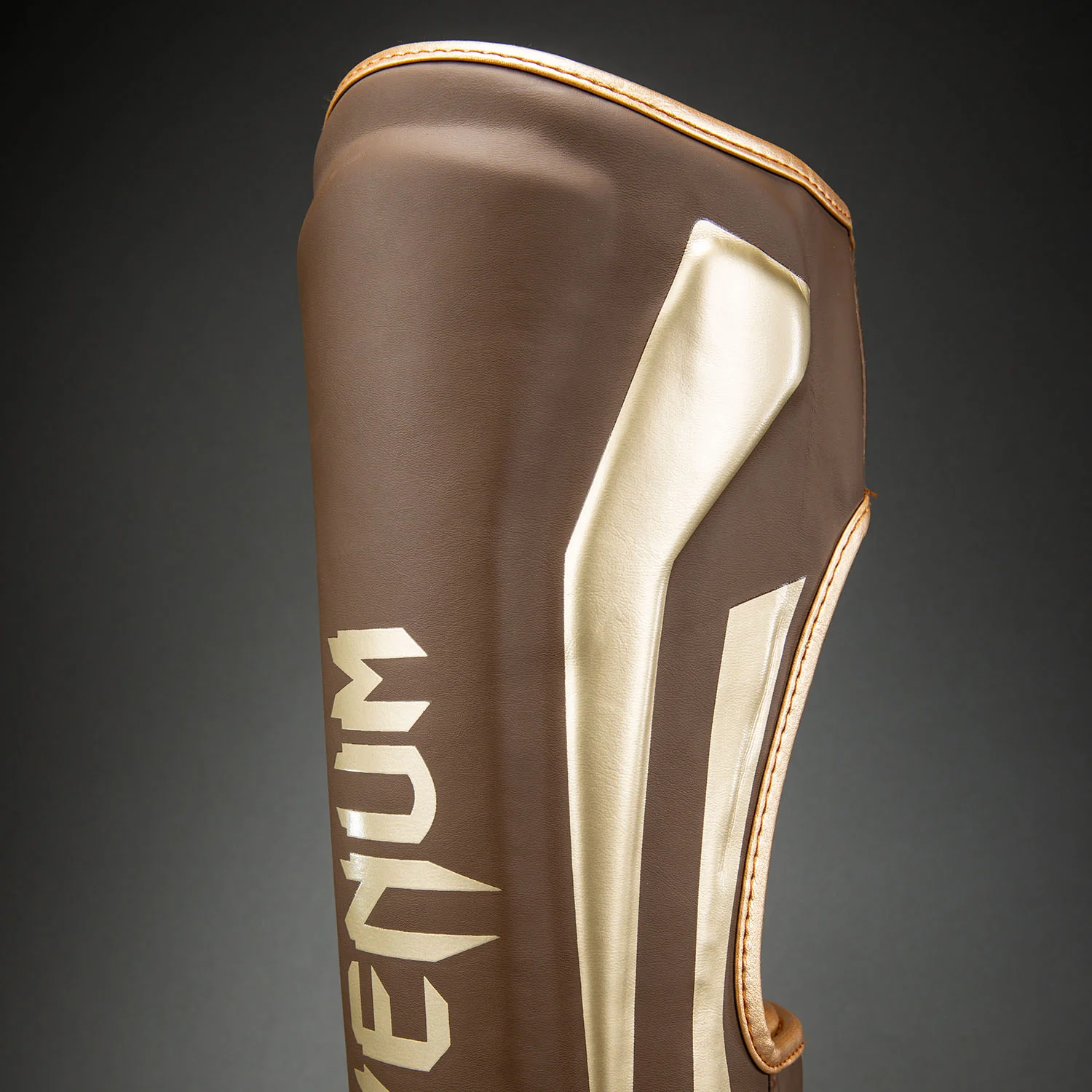 Venum Elite Protectores de Espinilla - Marrón Oscuro - Image 3