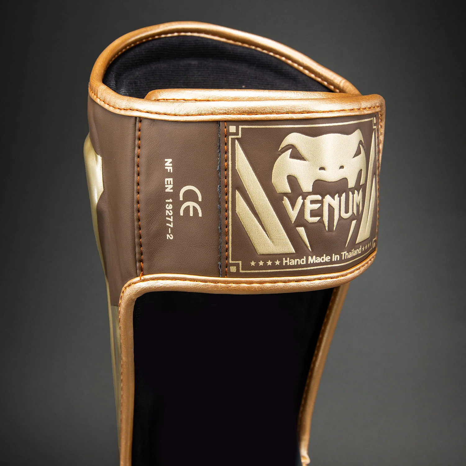 Venum Elite Protectores de Espinilla - Marrón Oscuro - Image 5