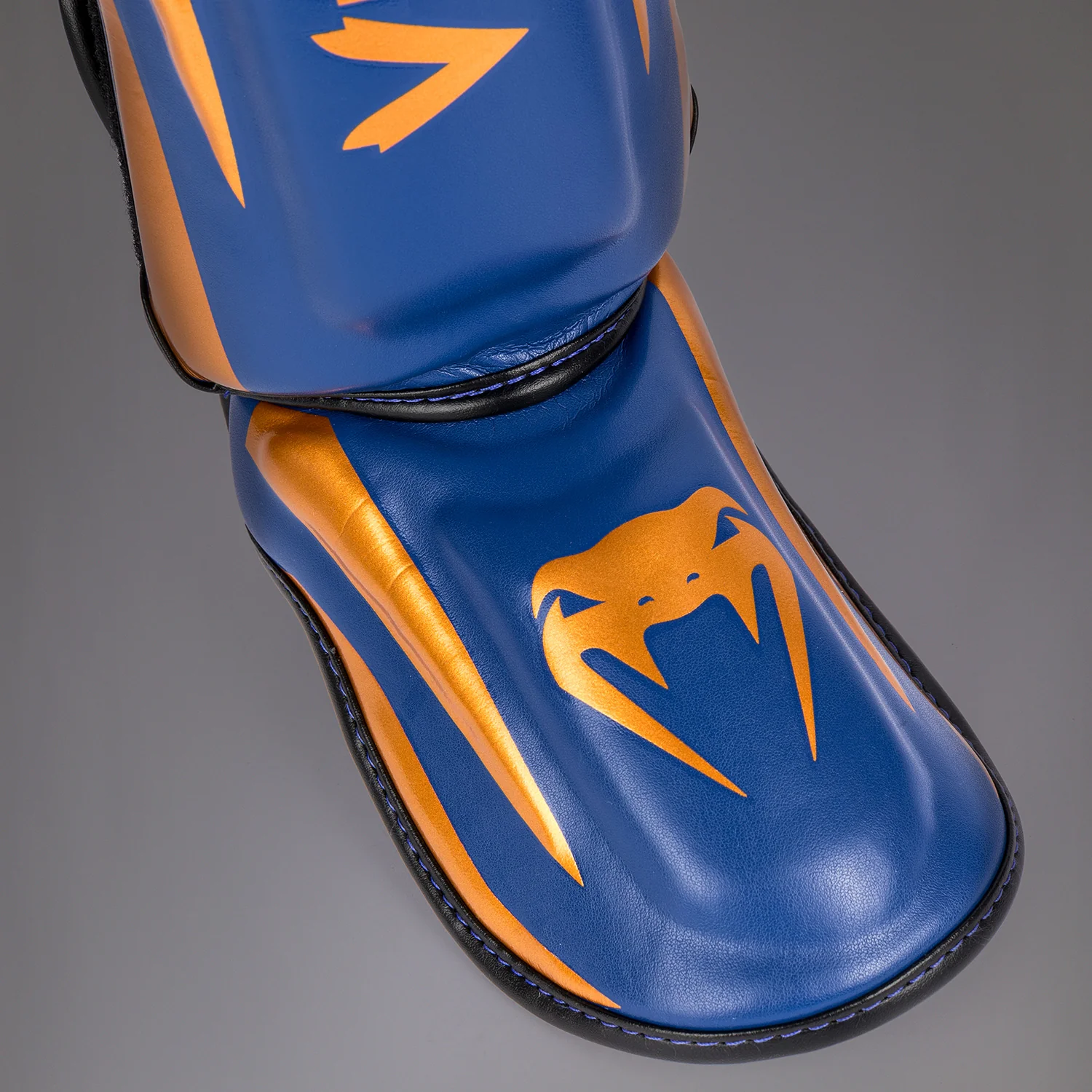 Venum Elite Protectores de Espinillas - Azul Real - Edición especial - Image 3