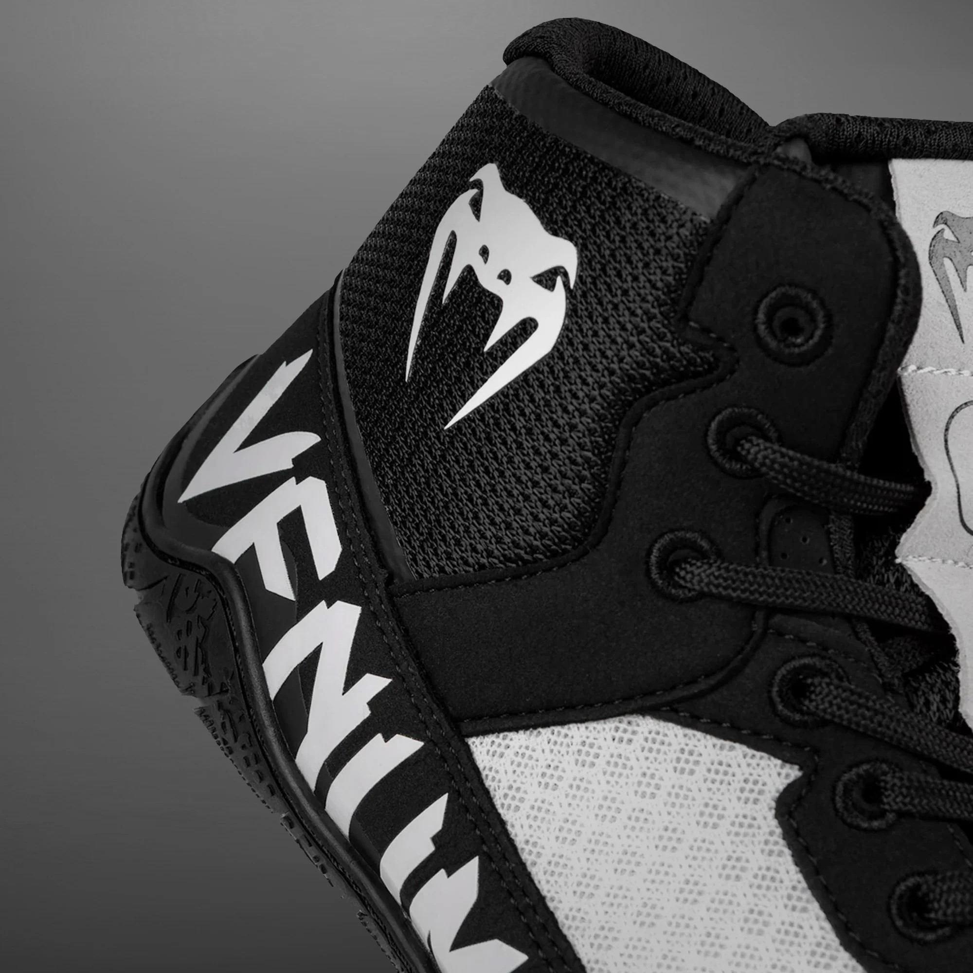 Venum Elite Zapatillas de lucha - Negro/Blanco - Image 6