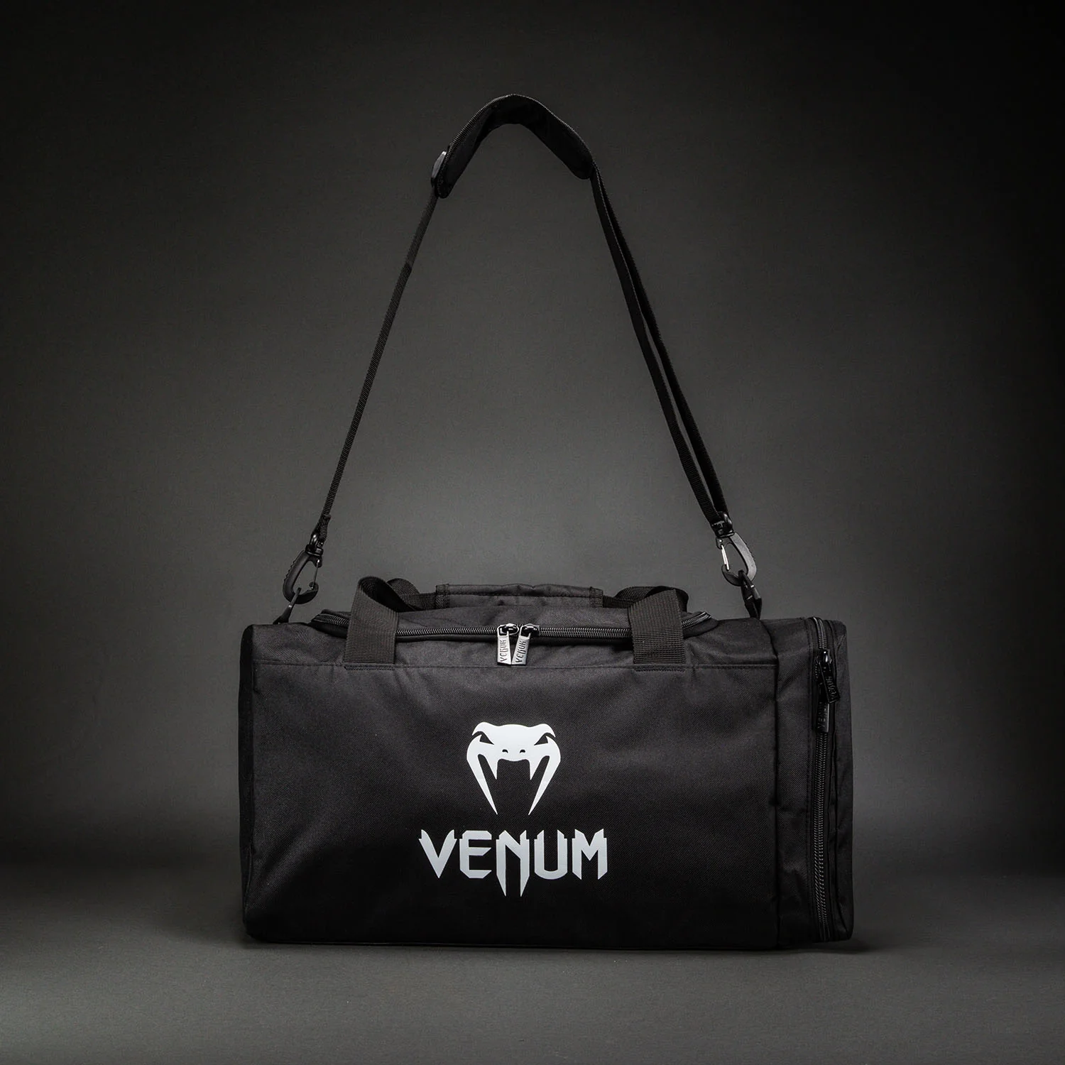 Venum Essential Bolsa Deportiva (26L) - Negro - Image 2