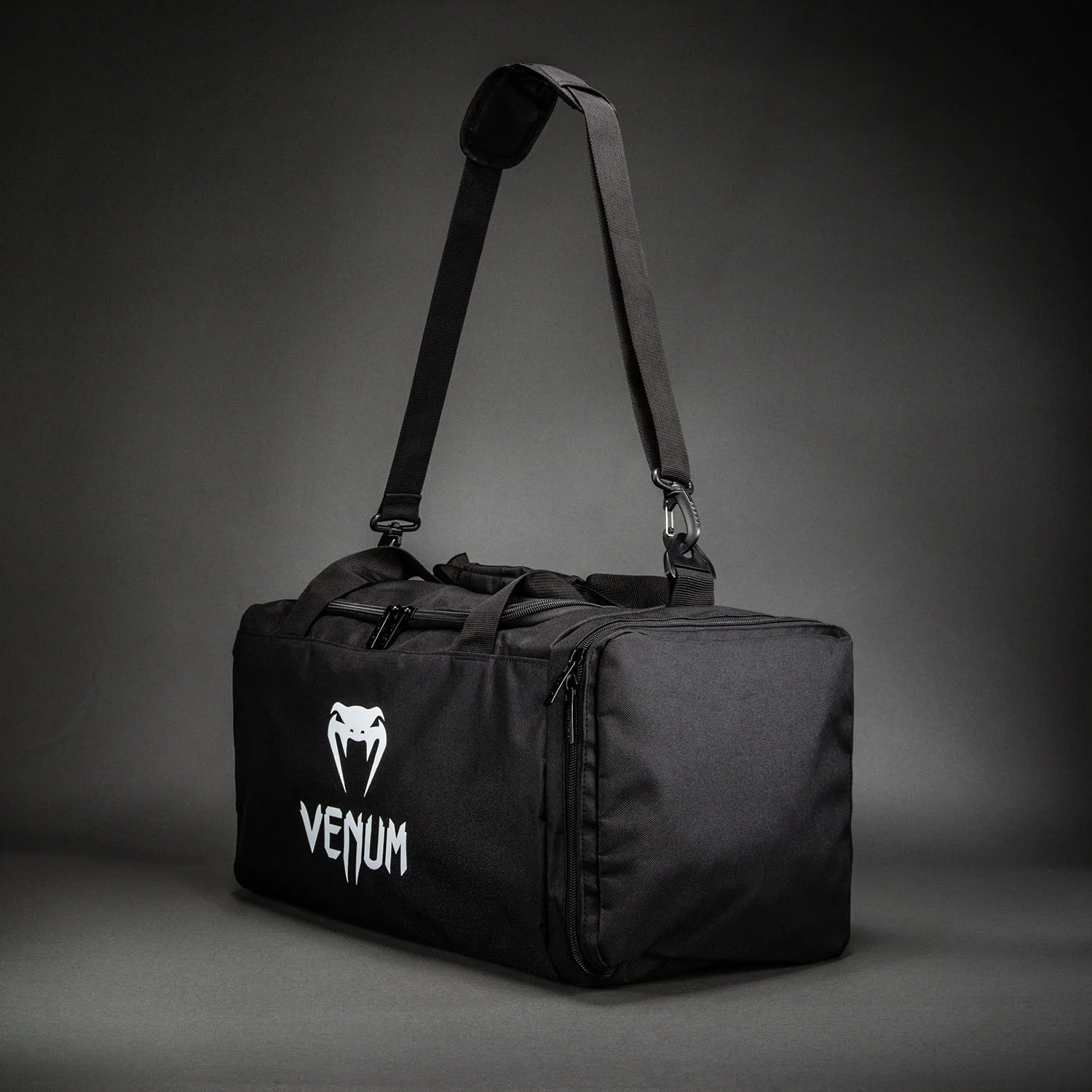 Venum Essential Bolsa Deportiva (26L) - Negro - Image 3