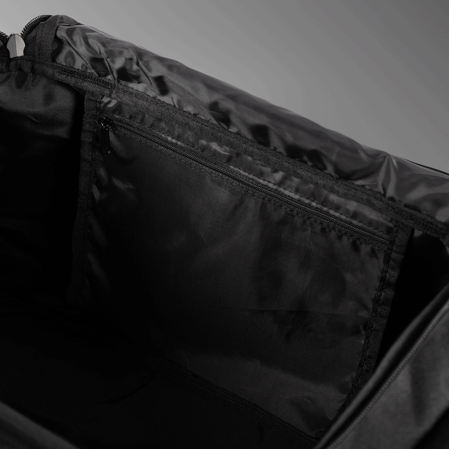 Venum Essential Bolsa Deportiva (26L) - Negro - Image 5