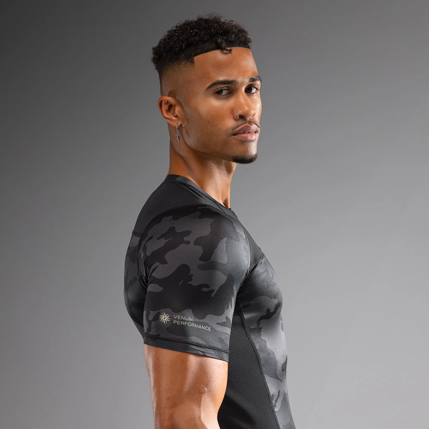 Venum G-Fit Air Rashguard de Manga Corta para Hombre - Camuflaje Urbano Digital - Image 4