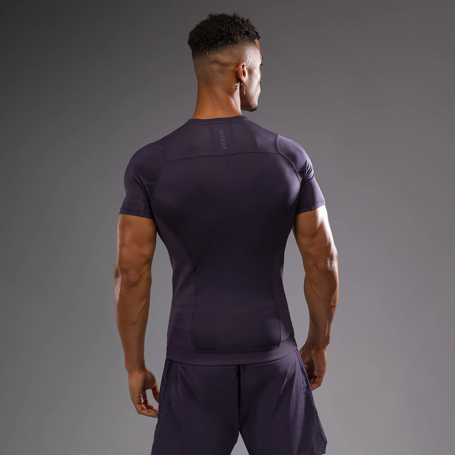 Venum G-Fit Air Rashguard de Manga Corta para Hombre - Púrpura Profundo - Image 4