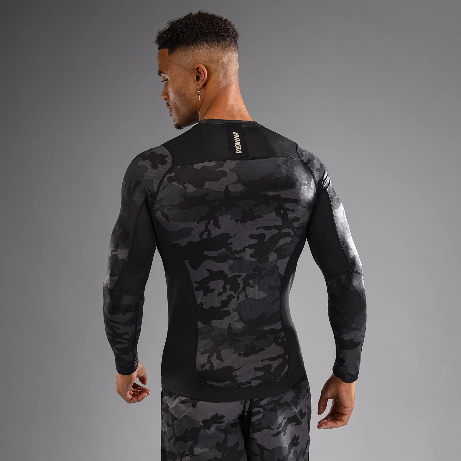 Venum G-Fit Air Rashguard de Manga Larga para Hombre - Camuflaje Urbano Digital - Image 4