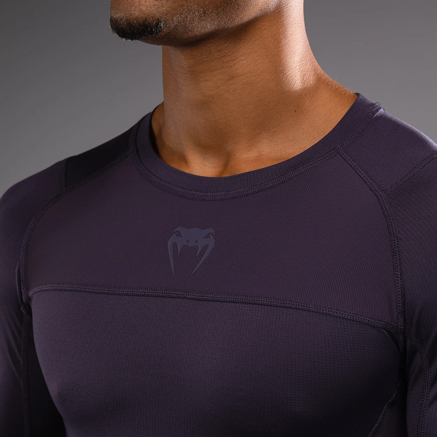 Venum G-Fit Air Rashguard de Manga Larga para Hombre - Púrpura Profundo - Image 5