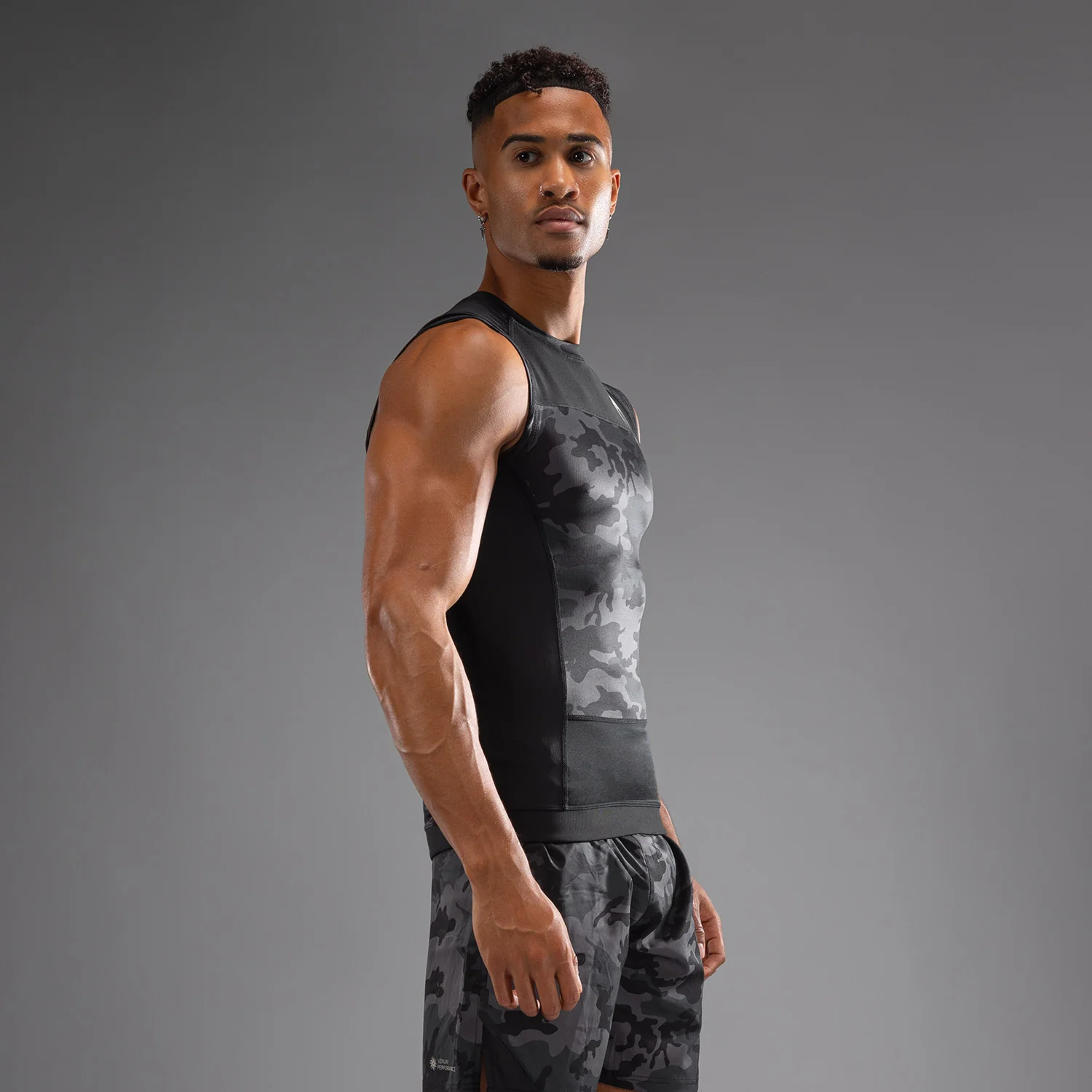 Venum G-Fit Air Rashguard sin Mangas para Hombre - Camuflaje Urbano Digital - Image 3