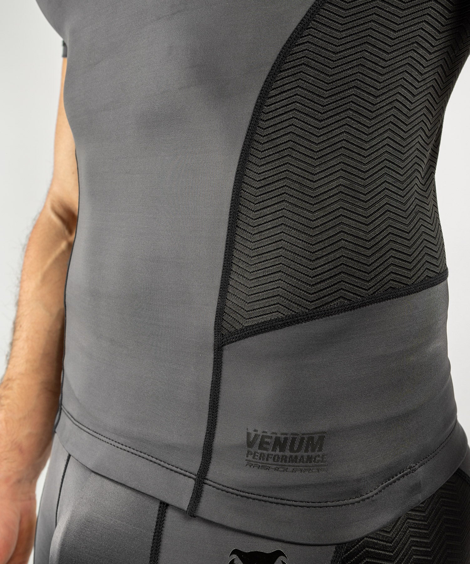 Venum G-Fit Rashguard - Manga corta - Gris/Negro - Image 6