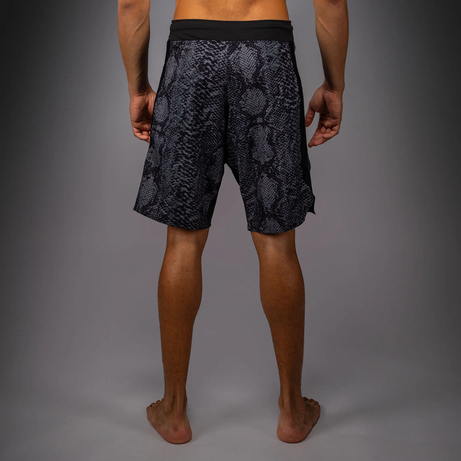 Venum G-Fit Scales Short de Combate – Negro/Gris Carbón - Image 4