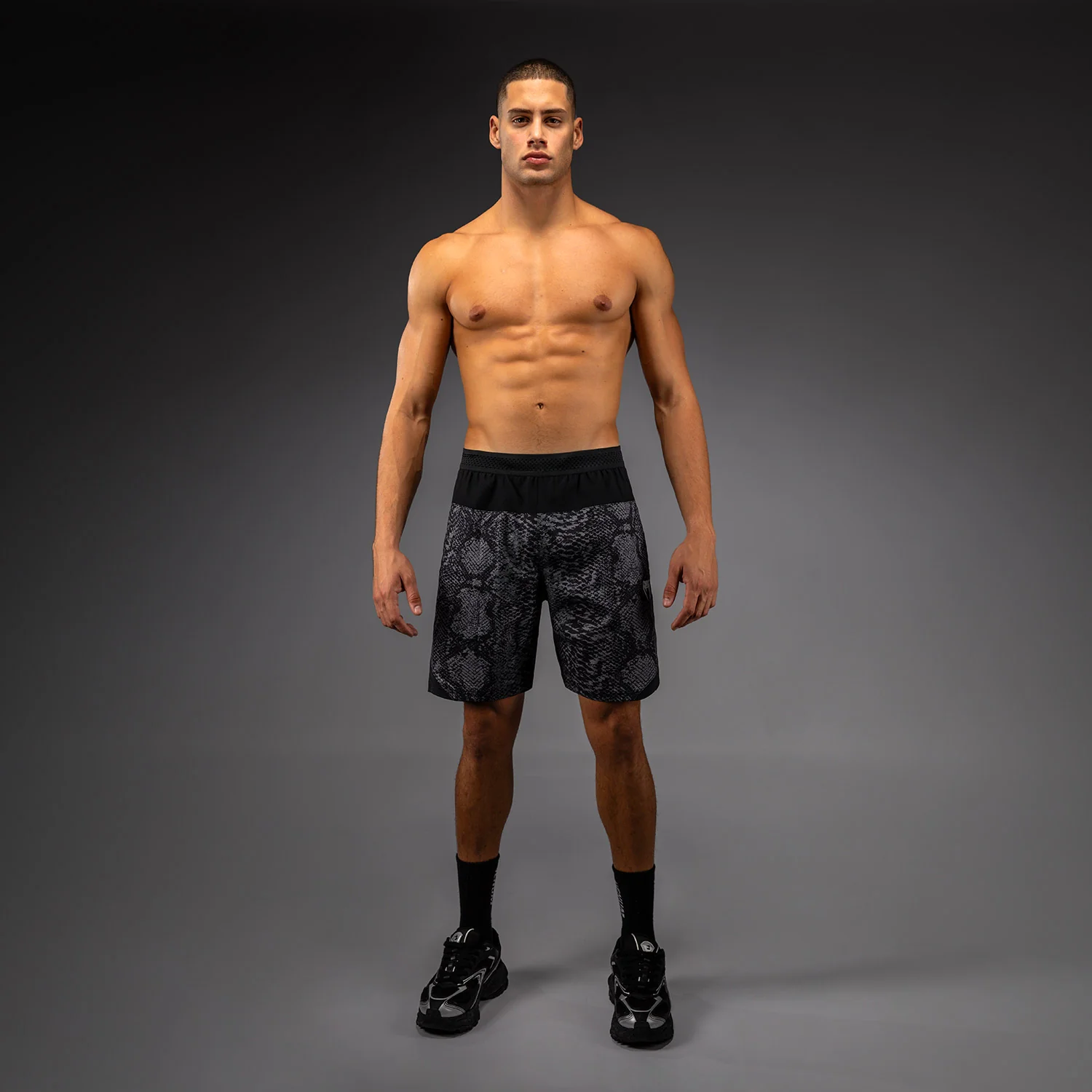 Venum G-Fit Short de Entrenamiento – Negro/Gris Carbón