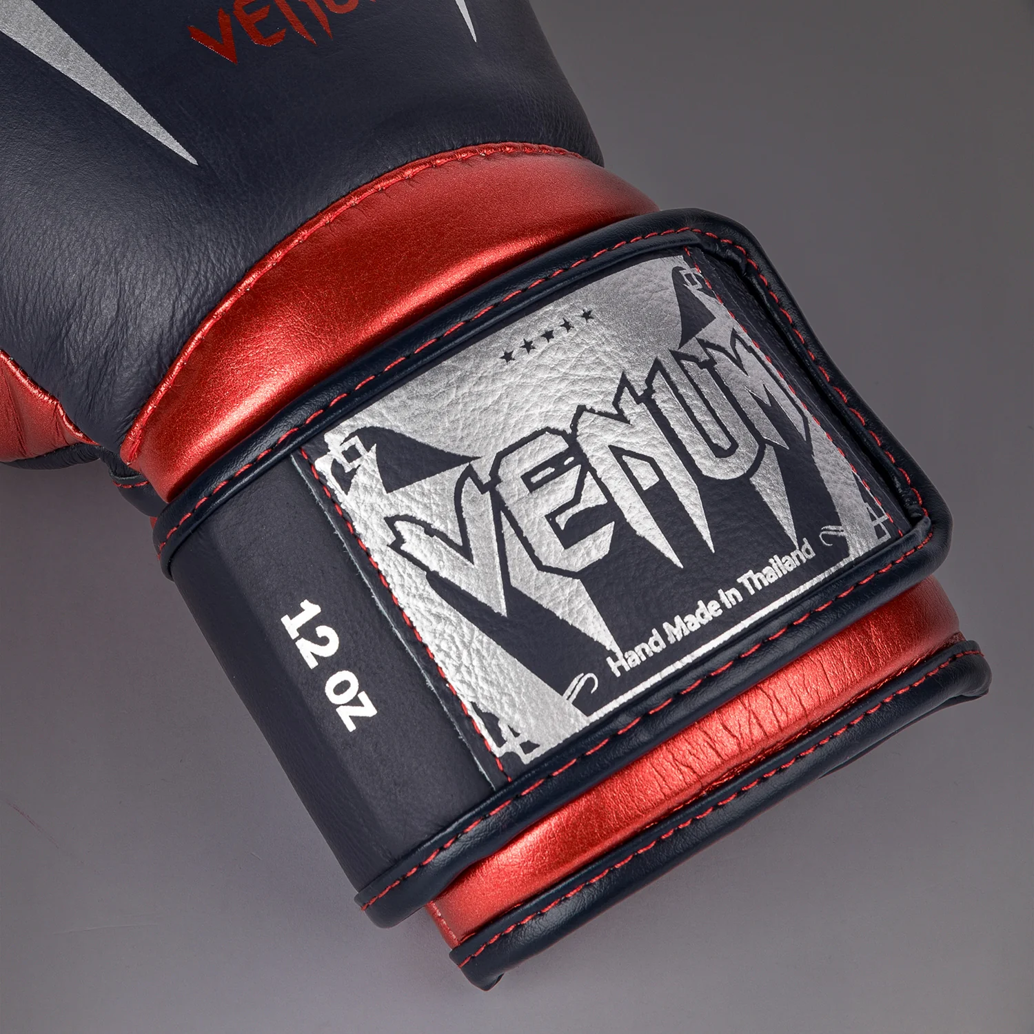 Venum Giant 3.0 Guantes de boxeo - Azul marino/Rojo - Edición especial - Image 3