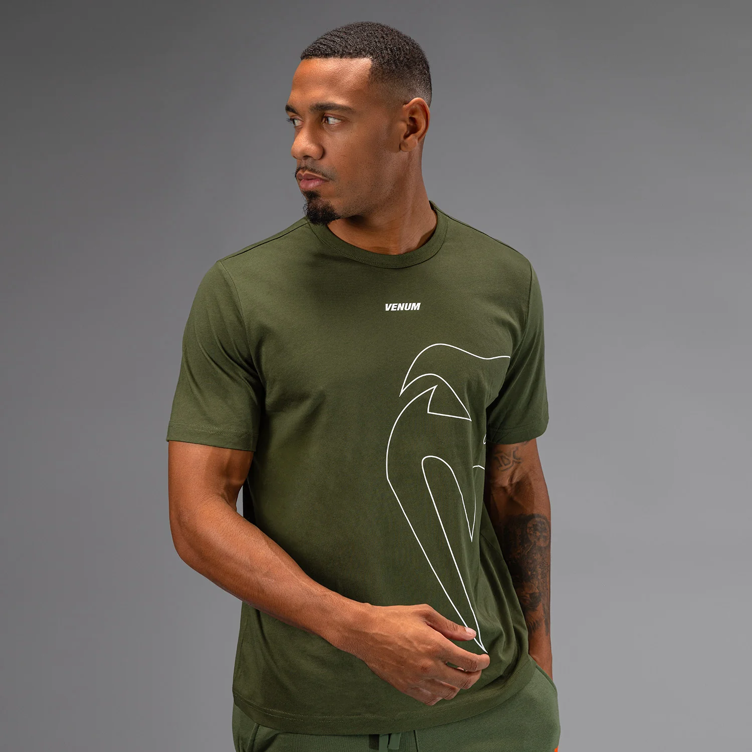 Venum Giant Connect Camiseta - Verde Ejército - Image 2