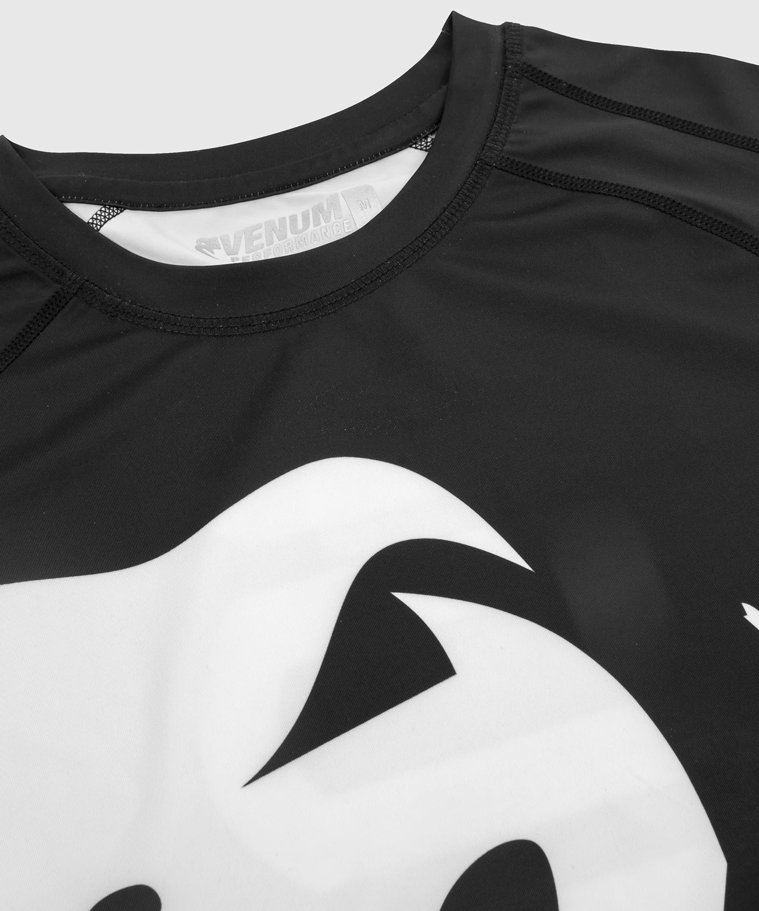 Venum Giant Rashguard - Mangas Largas - Negro - Image 4