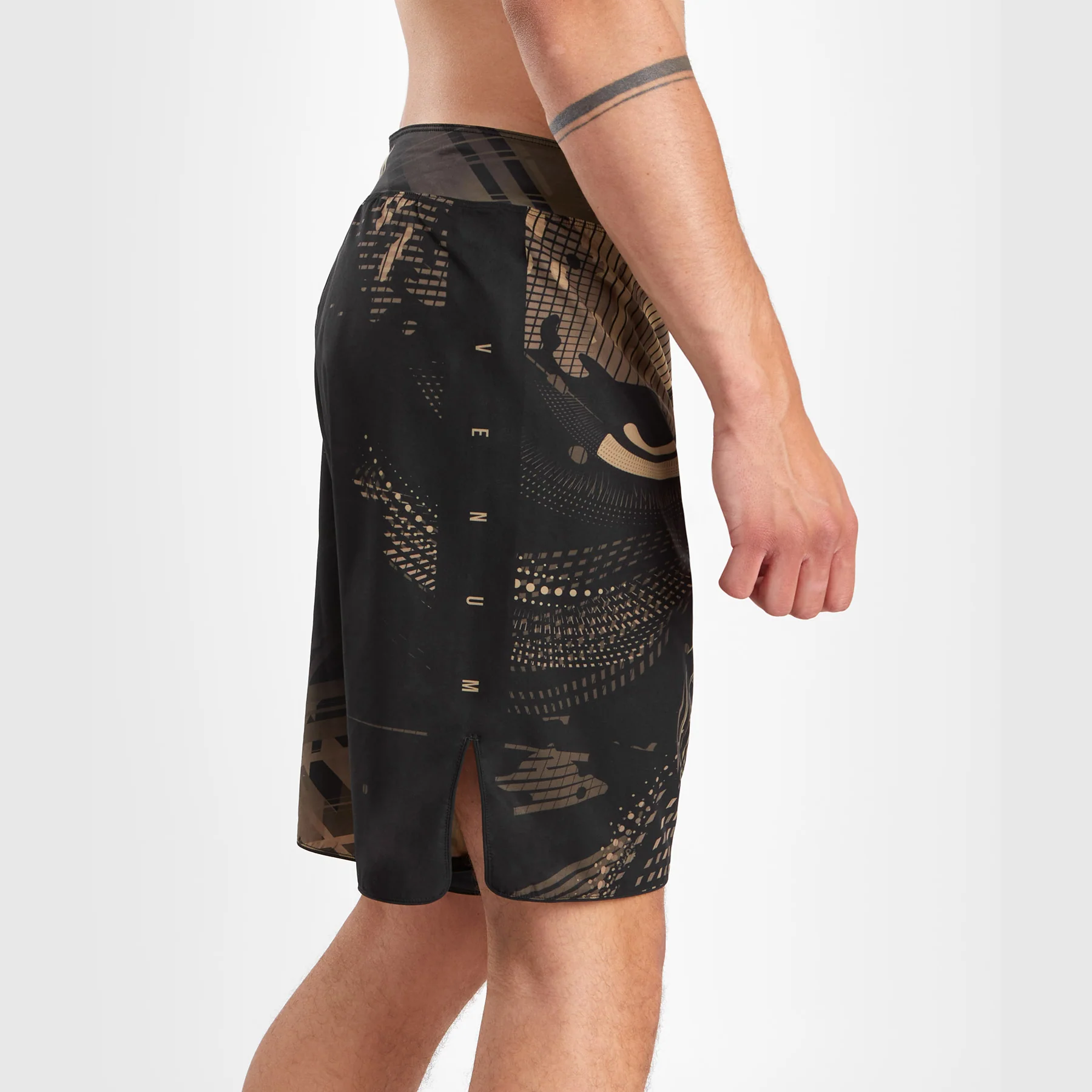 Venum Gorilla Jungle Pantalón Corto de Combate - Negro/Arena - Image 3
