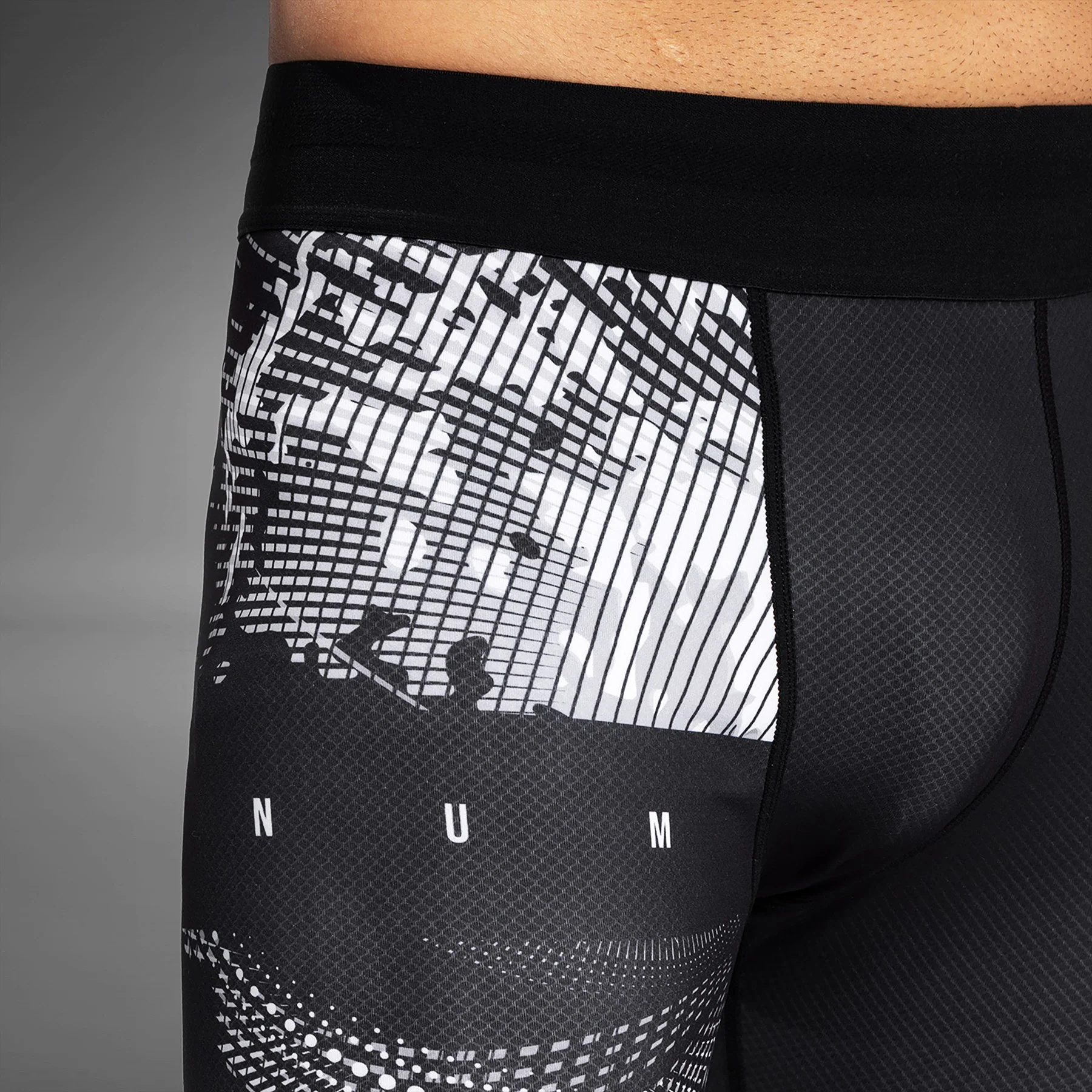 Venum Gorilla Jungle Pantalones de compresión - Negro/Blanco - Image 3