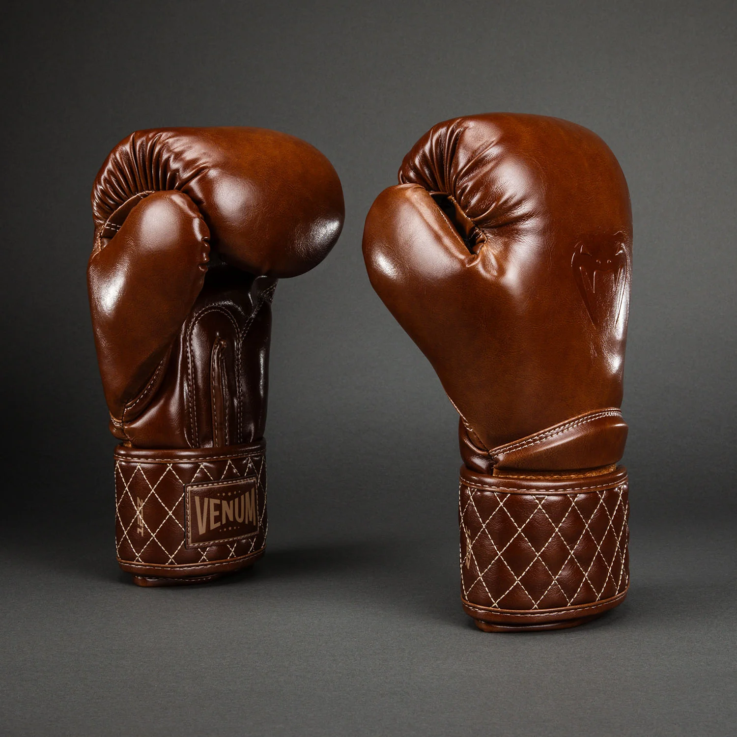 Venum Impact Classic Guantes de Boxeo - Havana Brillante - Image 2