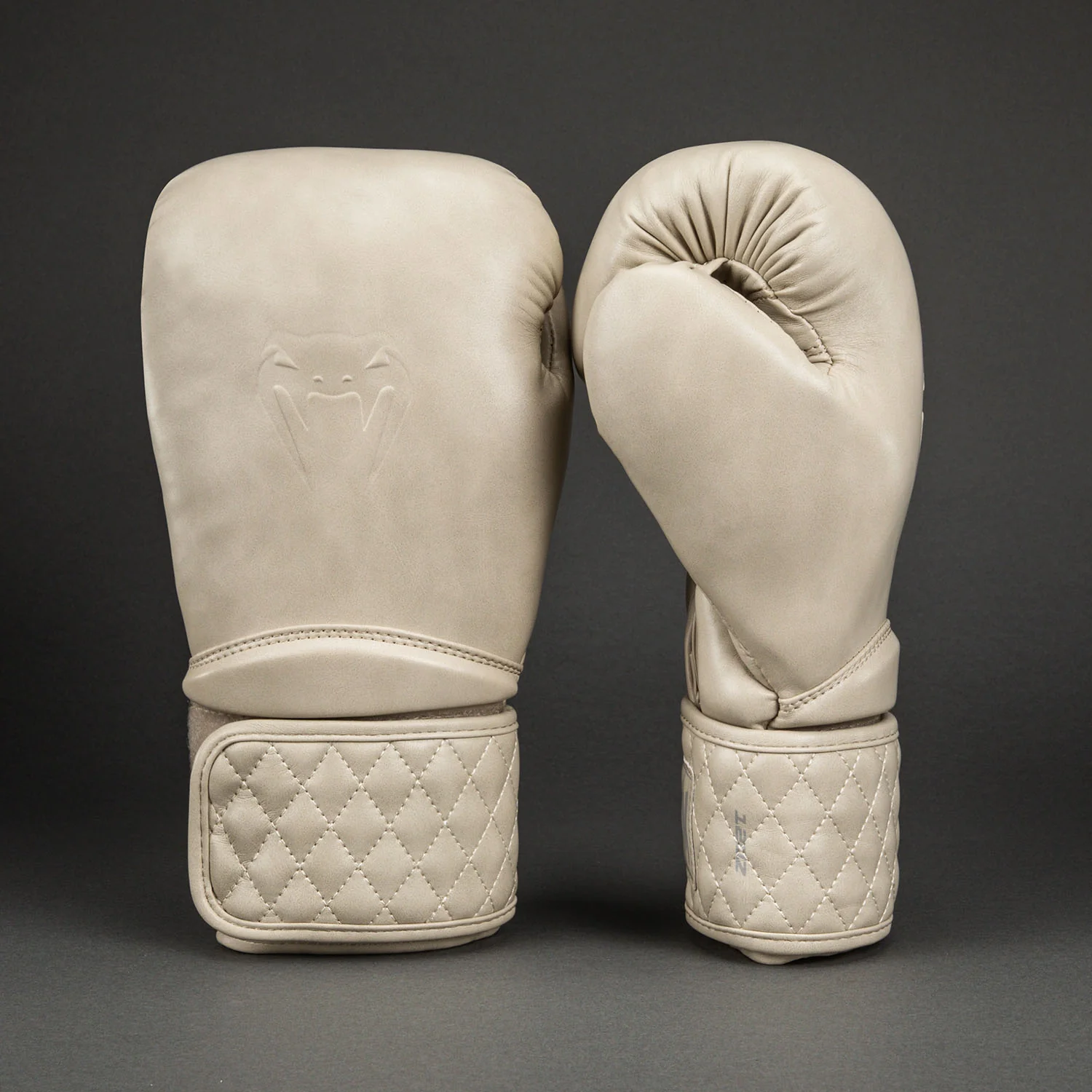 Venum Impact Classic Guantes de Boxeo – Marfil