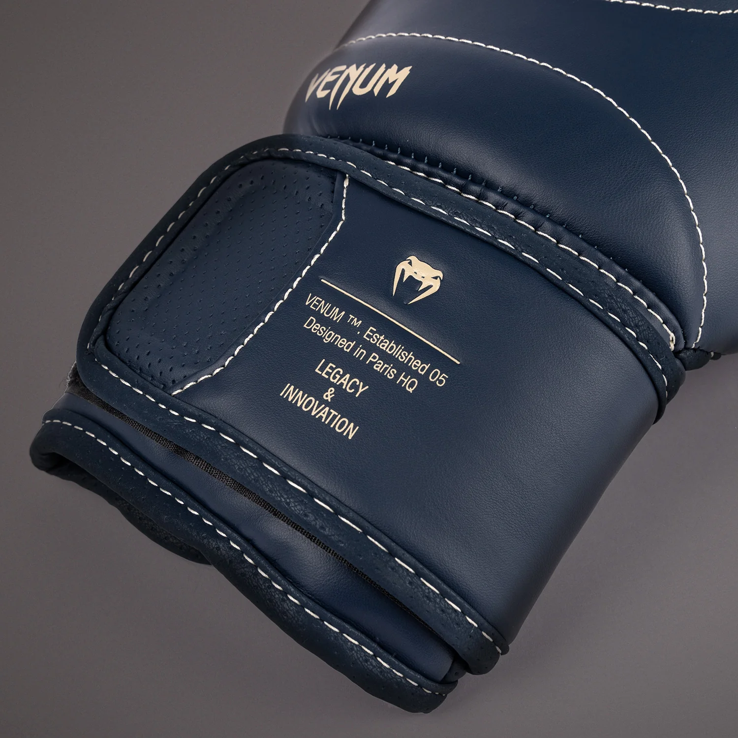 Venum Impact Evo Guantes de Boxeo - Icy Blue - Image 5