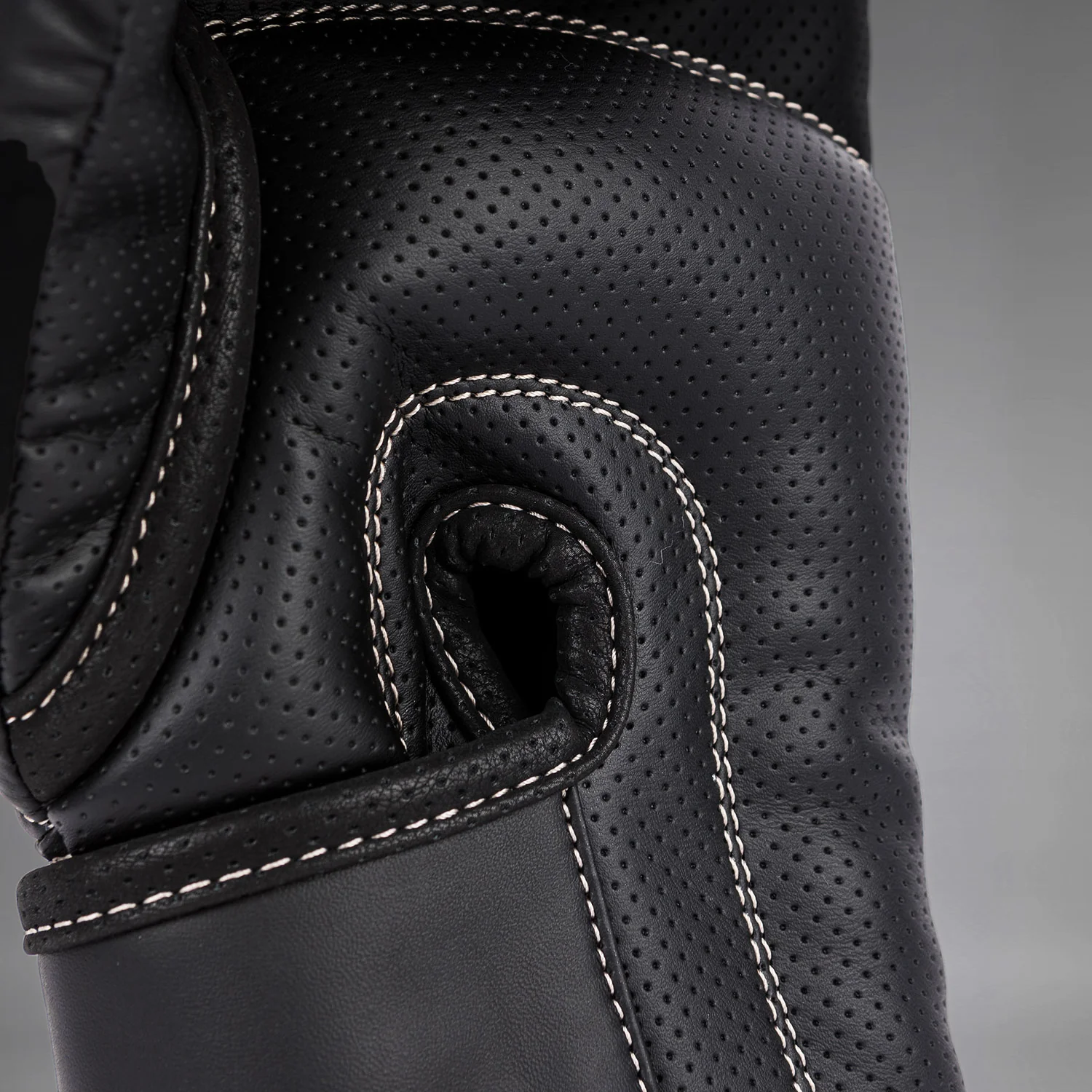 Venum Impact Evo Guantes de boxeo - Negro - Image 5