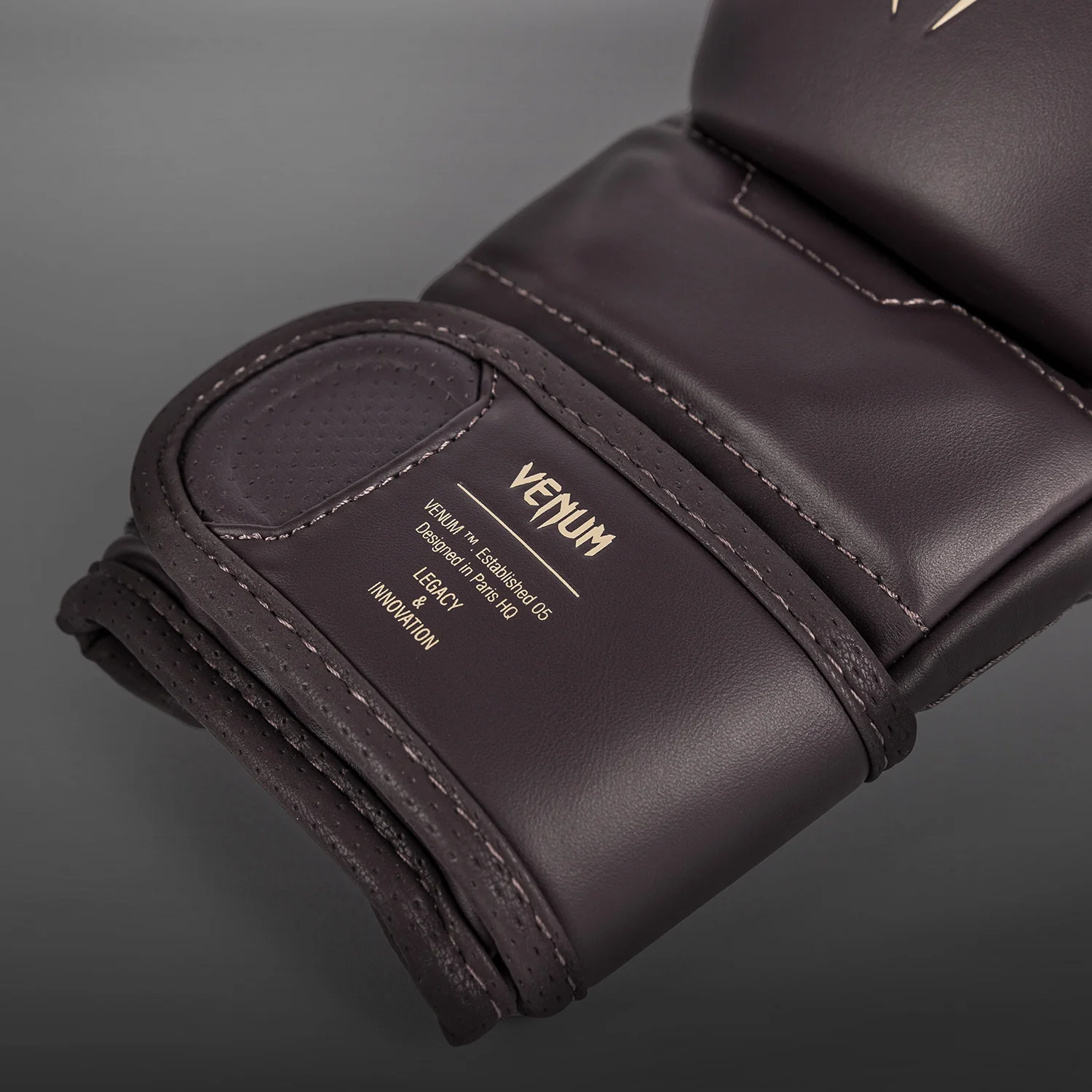 Venum Impact Evo Guantes de sparring MMA - Chocolate - Image 3