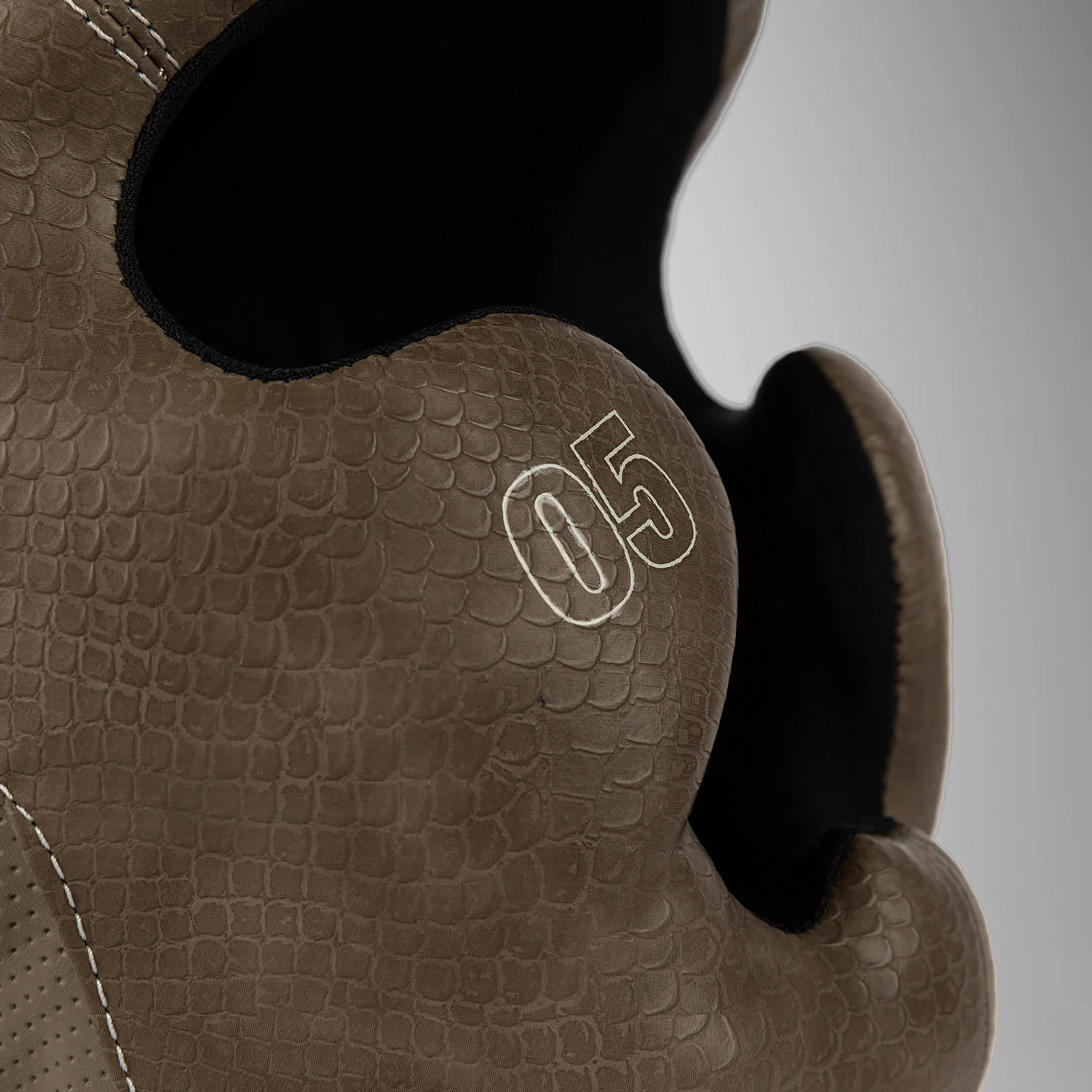 Venum Impact Evo Scales Casco de protección – Marrón - Image 6