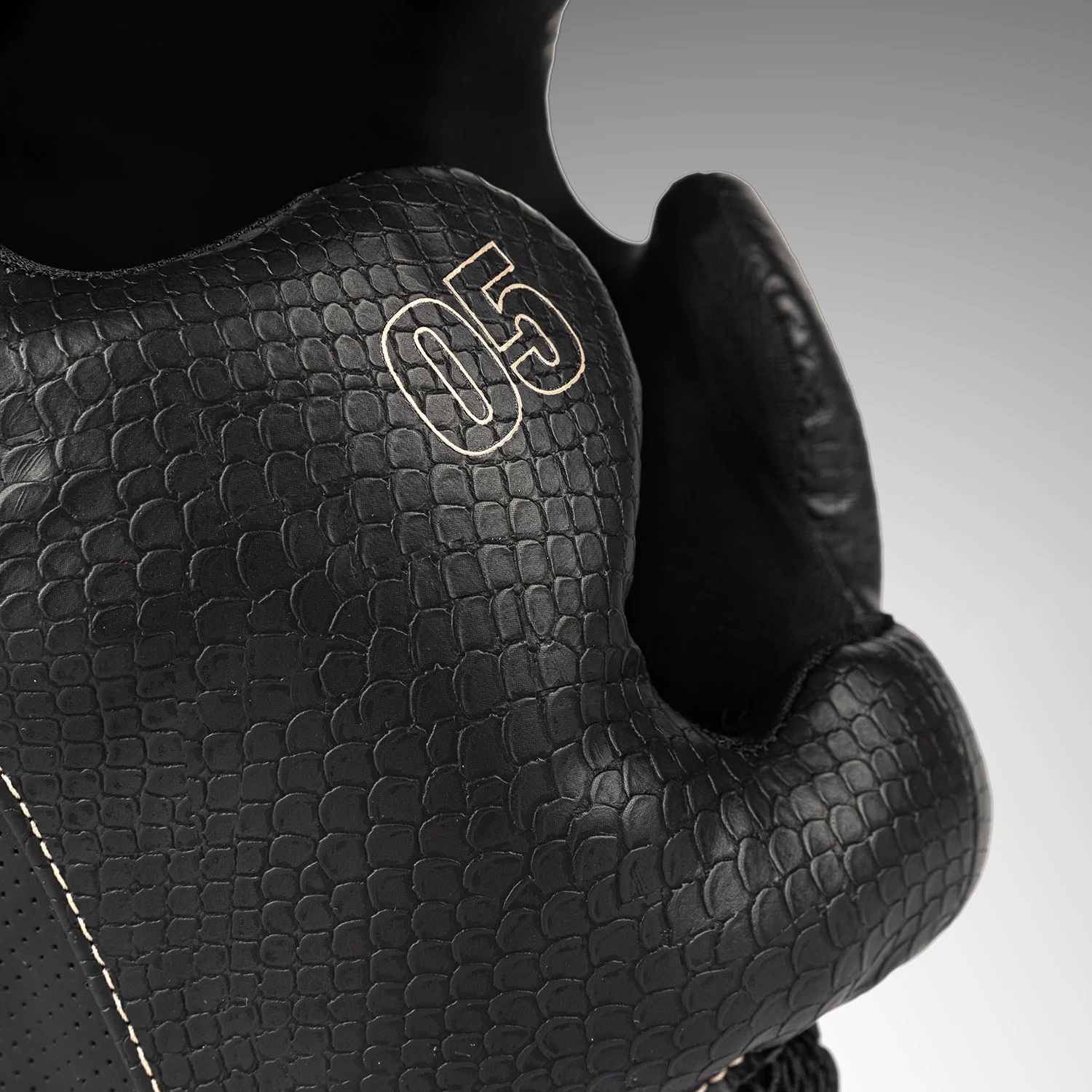 Venum Impact Evo Scales Casco de protección – Negro - Image 6